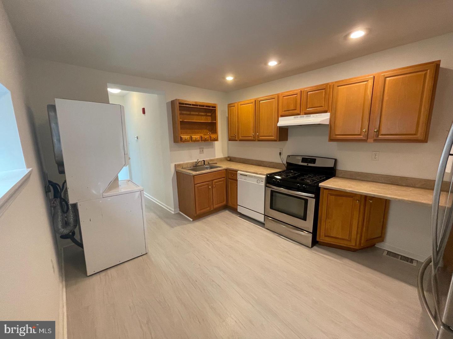 2606 W GIRARD AVENUE 1