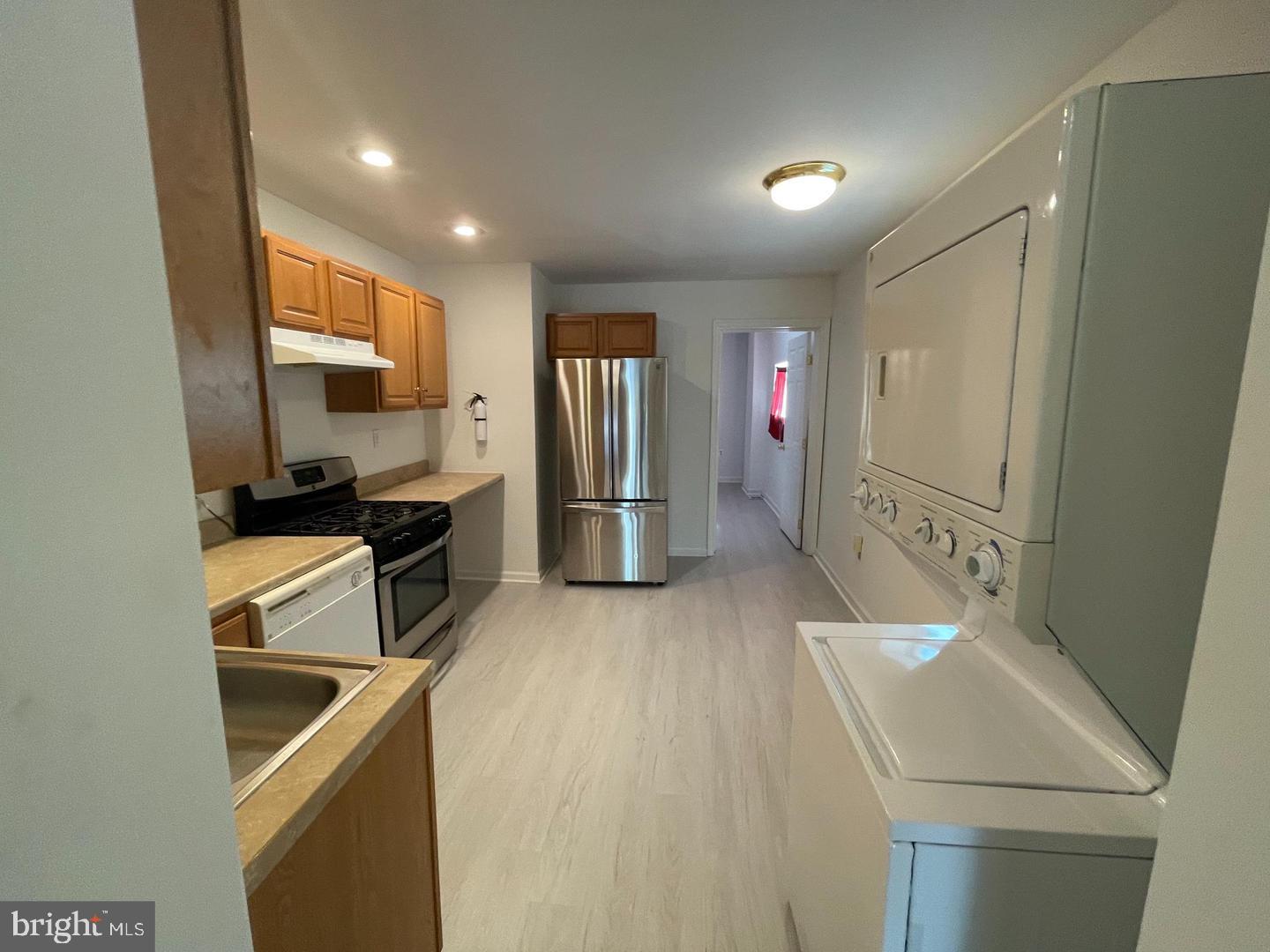 2606 W GIRARD AVENUE 1