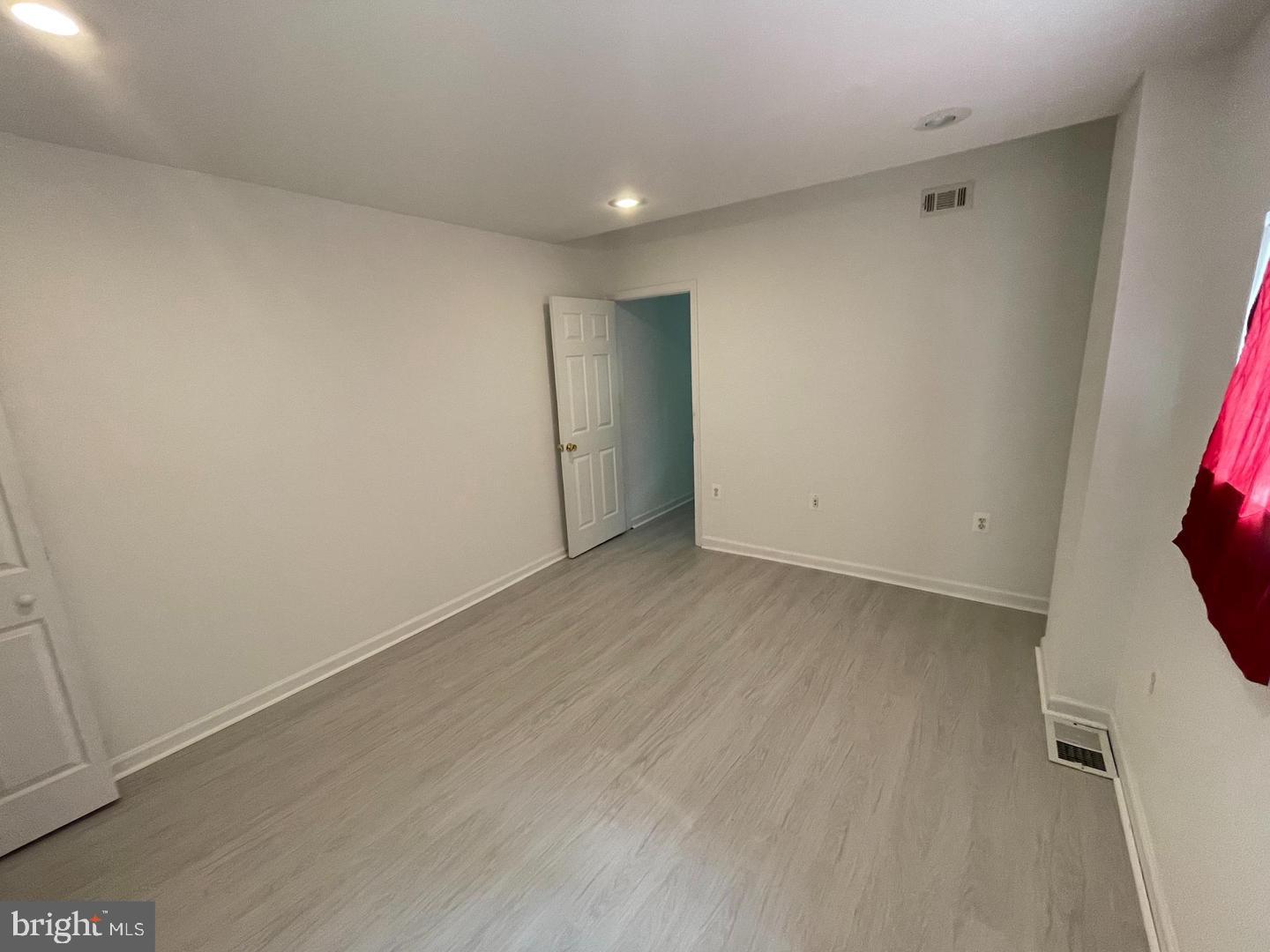 2606 W GIRARD AVENUE 1