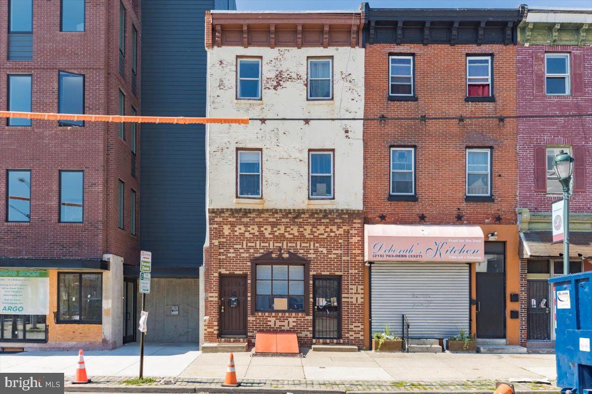 2606 W GIRARD AVENUE 1