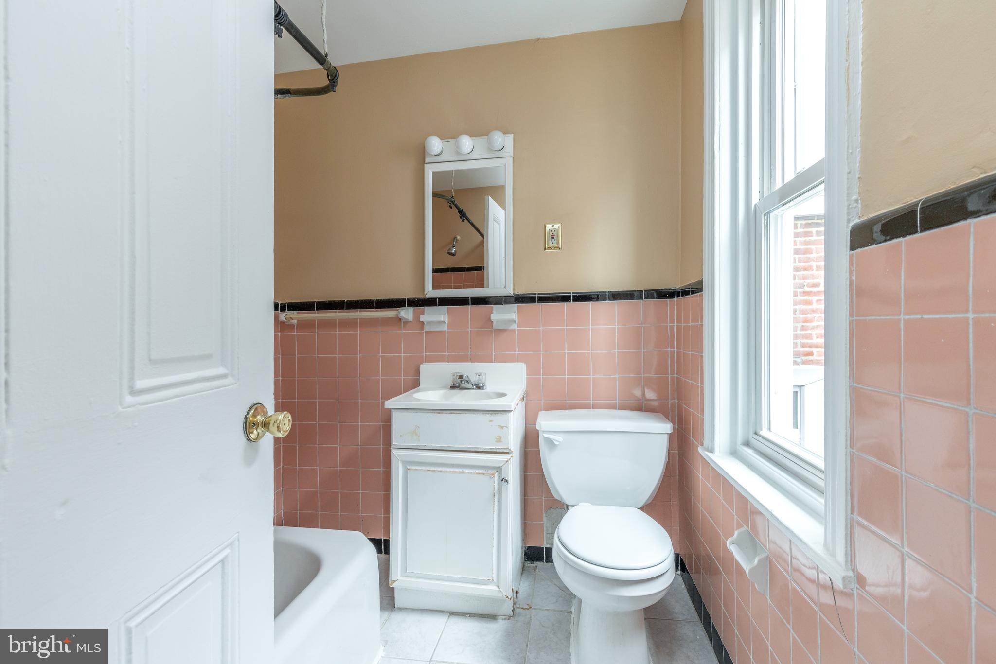 2032 CHESTNUT STREET 3R