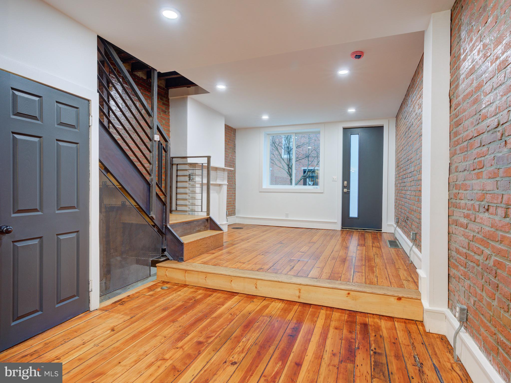 1520 E SUSQUEHANNA AVENUE