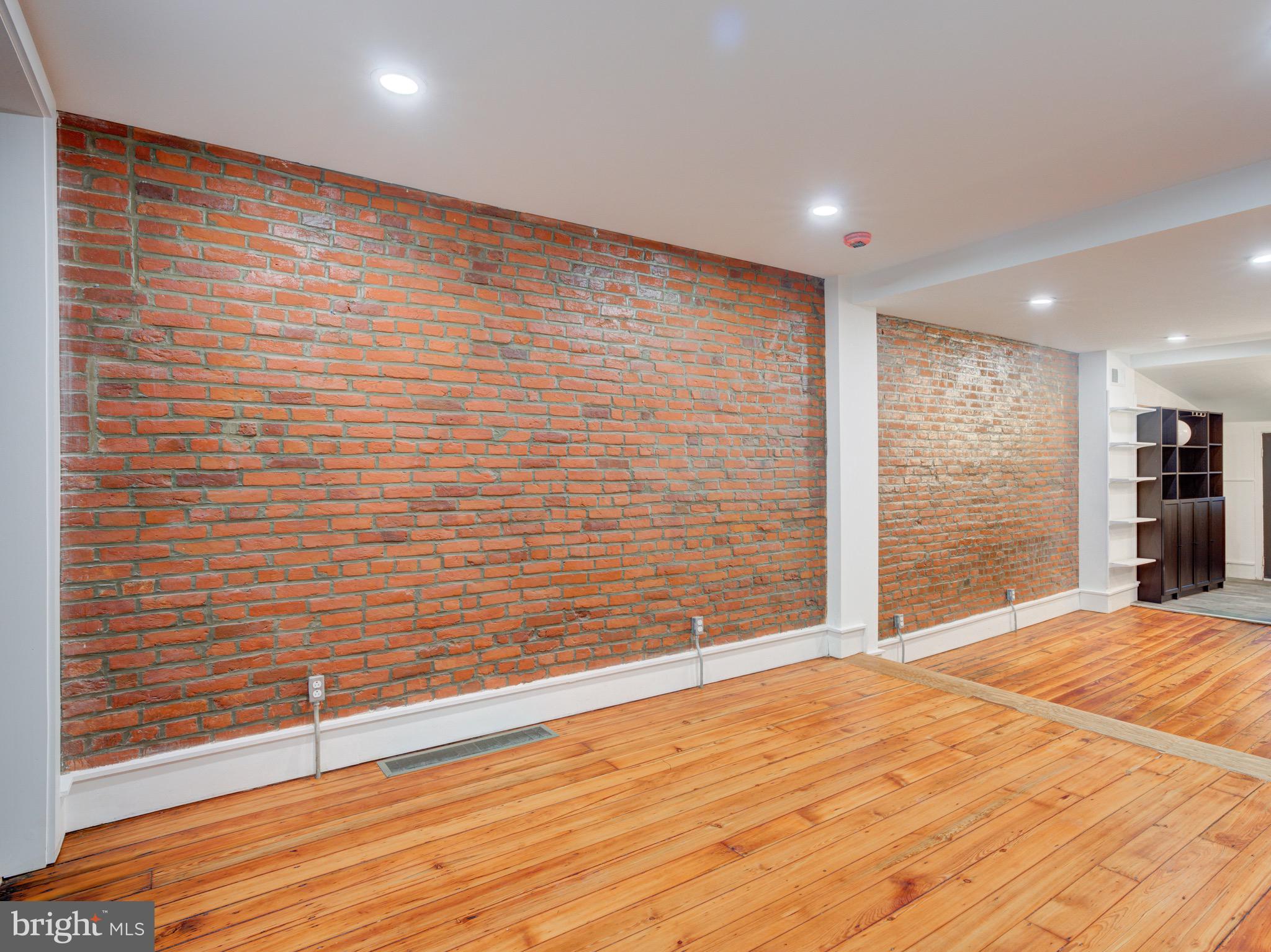 1520 E SUSQUEHANNA AVENUE