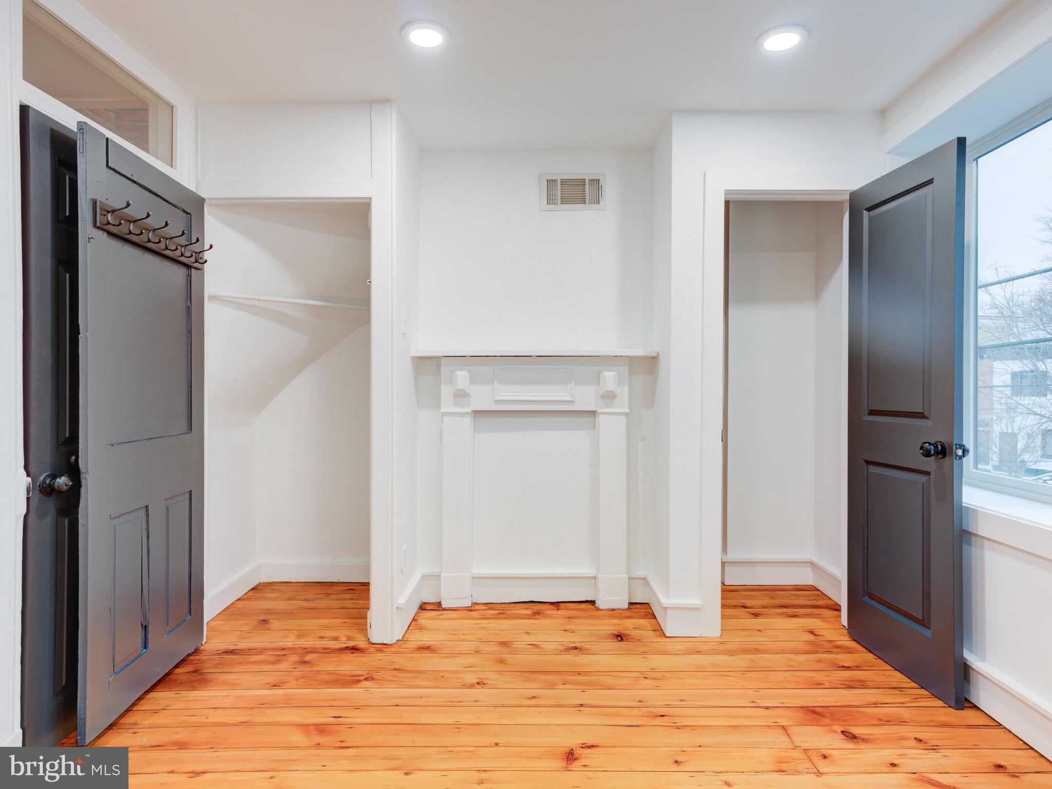 1520 E SUSQUEHANNA AVENUE