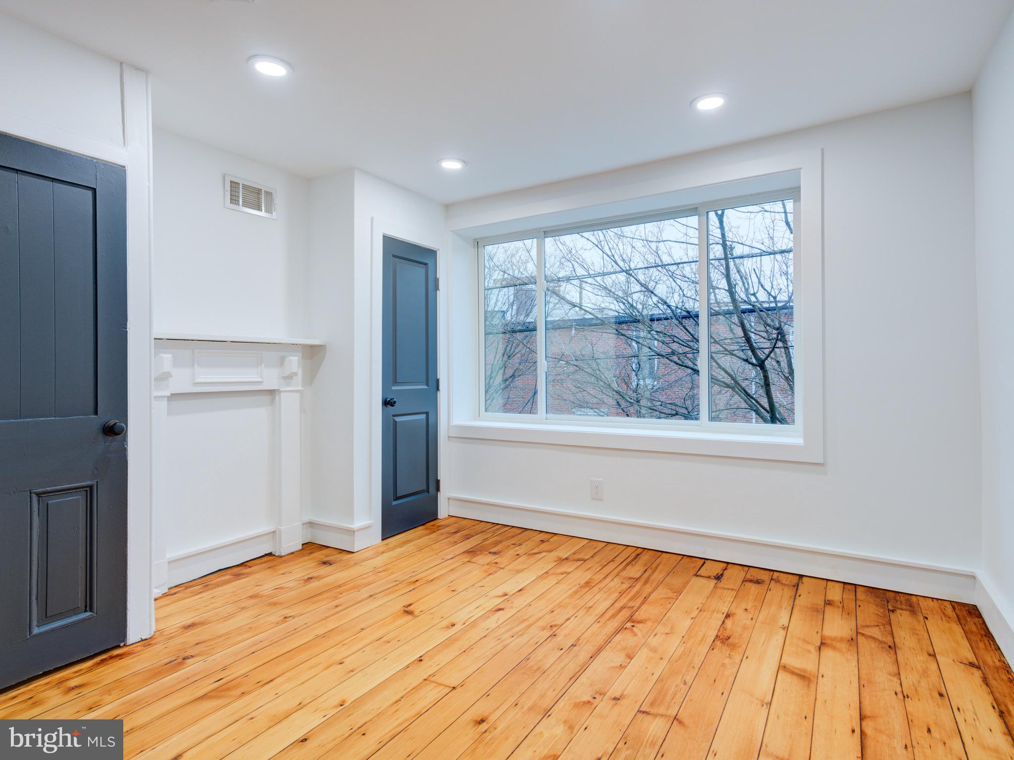 1520 E SUSQUEHANNA AVENUE