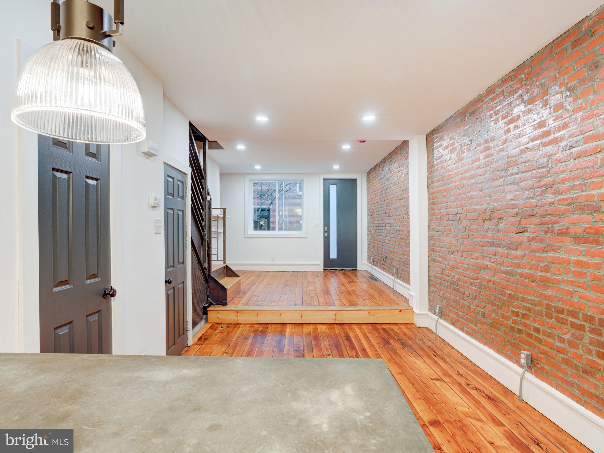 1520 E SUSQUEHANNA AVENUE