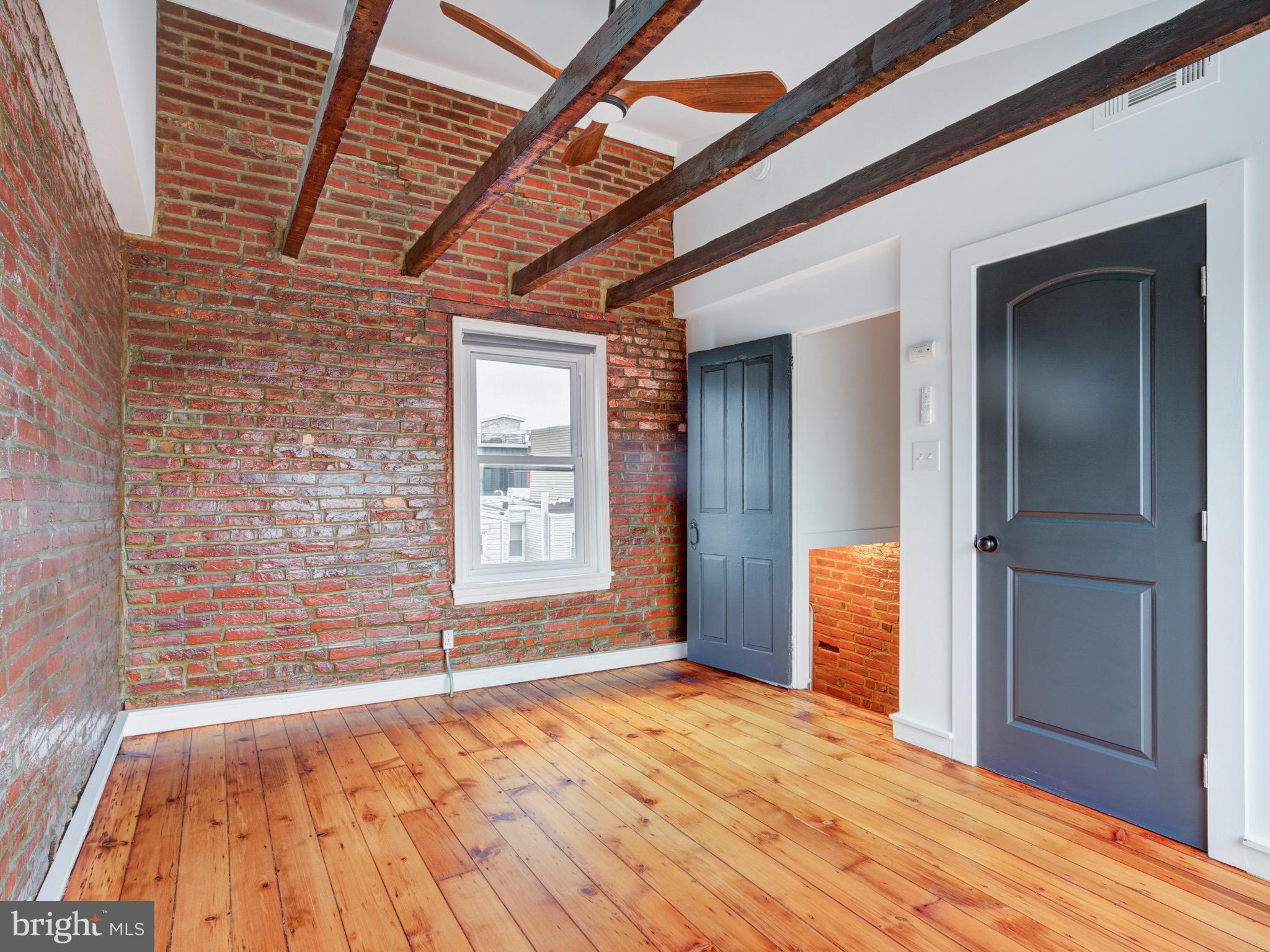 1520 E SUSQUEHANNA AVENUE