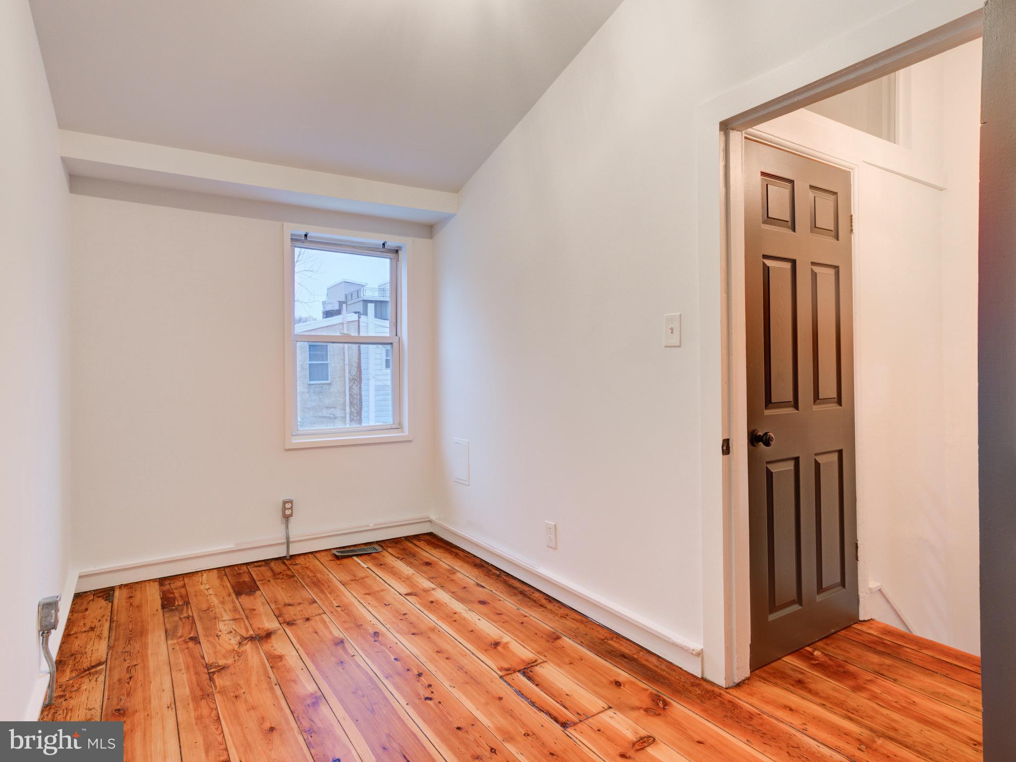 1520 E SUSQUEHANNA AVENUE