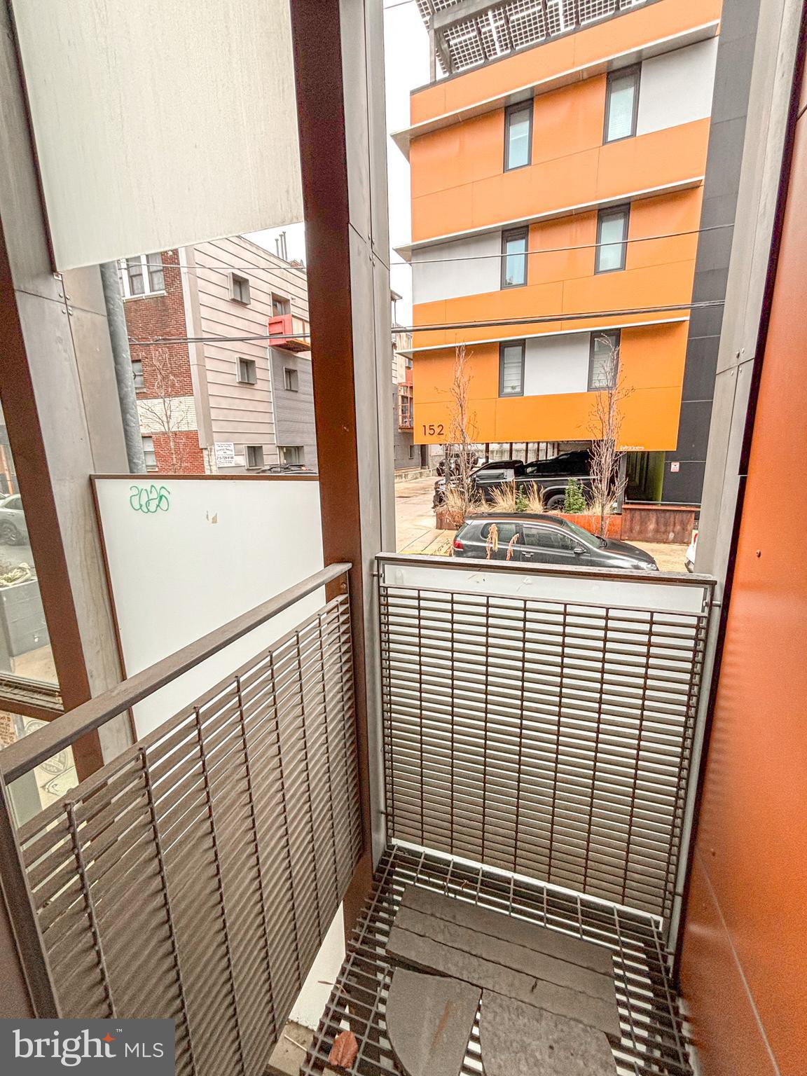 149 W LAUREL STREET B