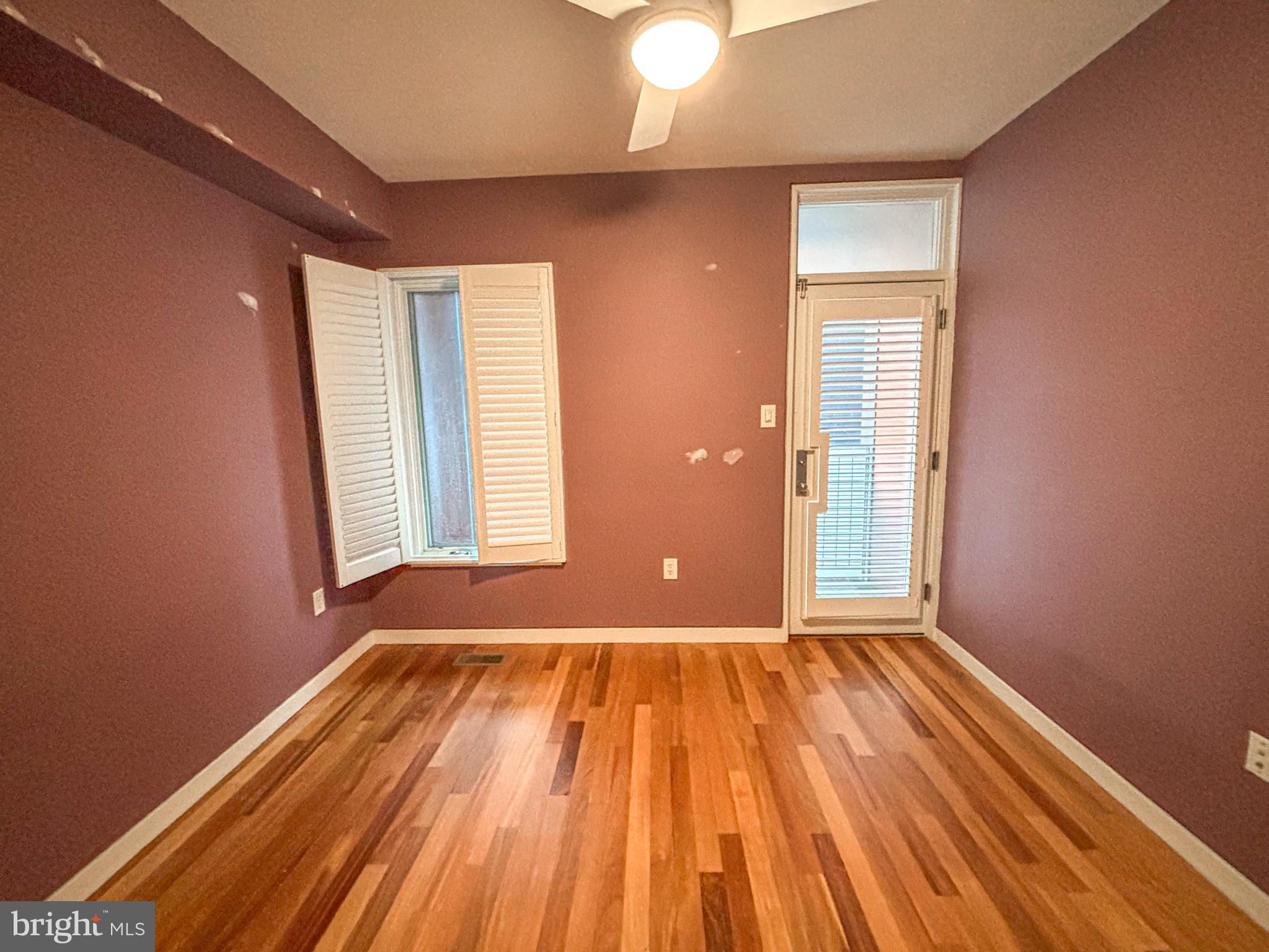 149 W LAUREL STREET B