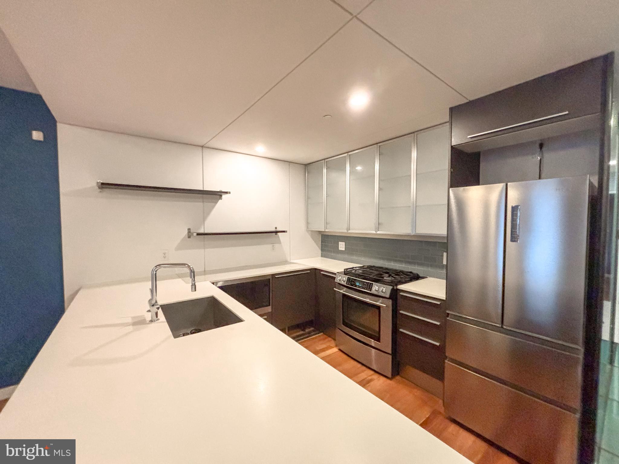 149 W LAUREL STREET B