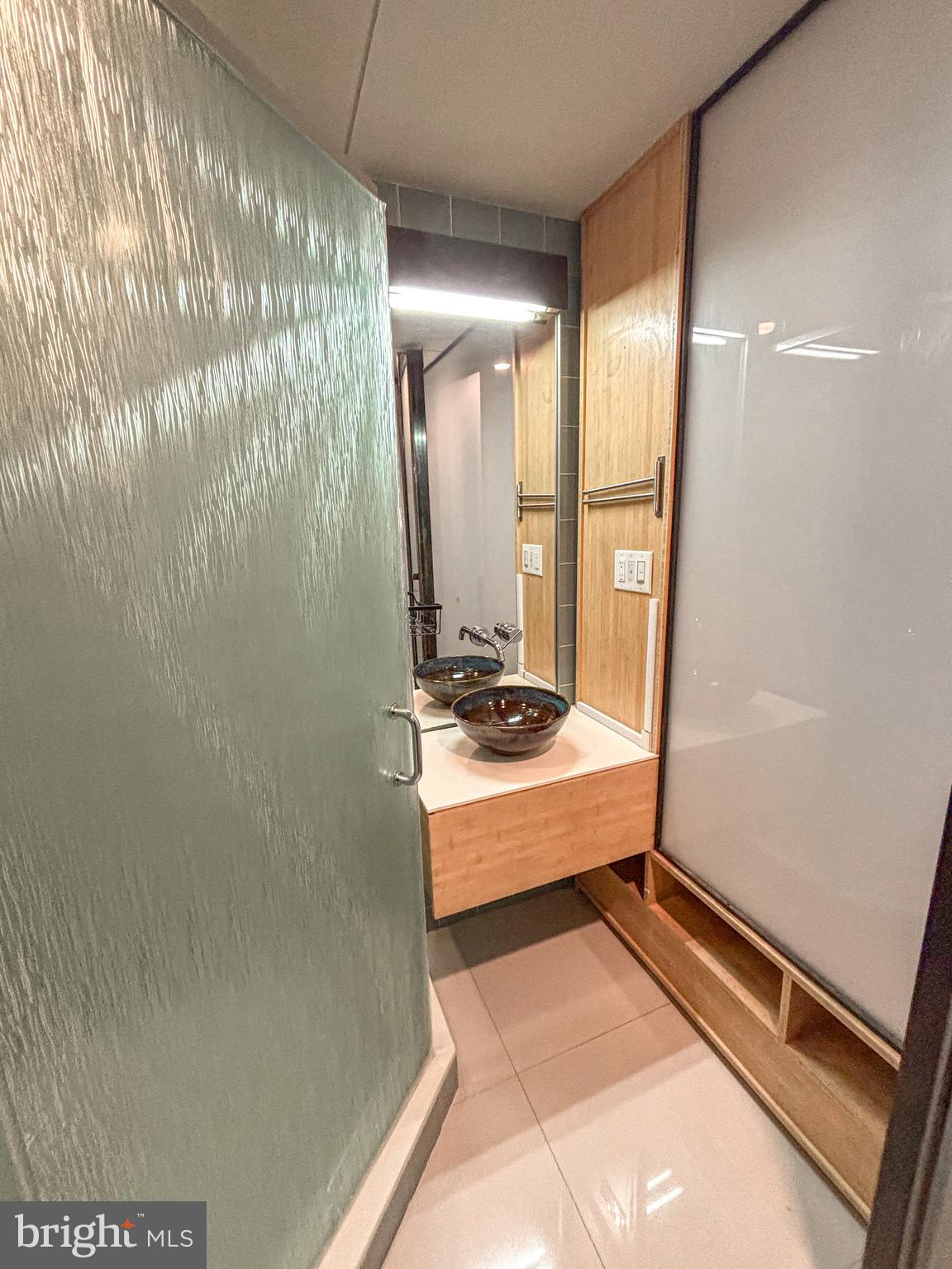 149 W LAUREL STREET B