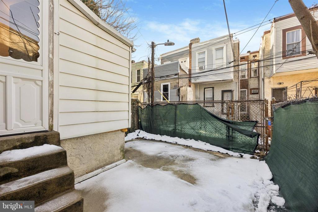 62 N LINDENWOOD STREET