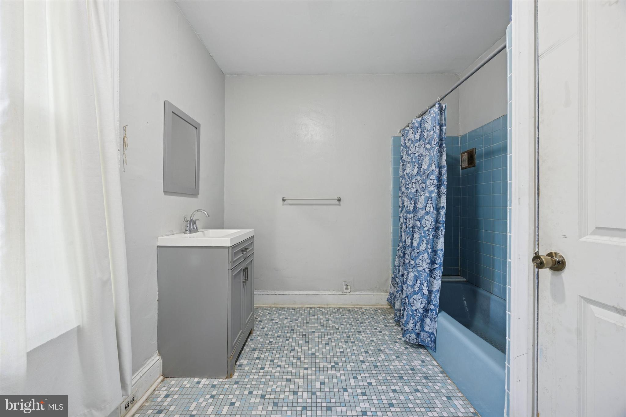 62 N LINDENWOOD STREET