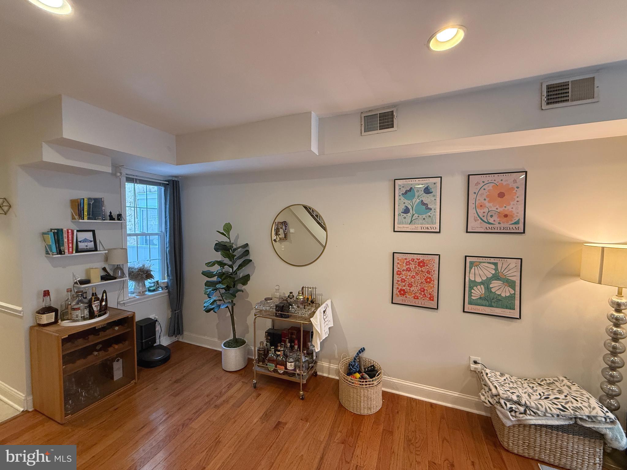 614 S LECOUNT STREET