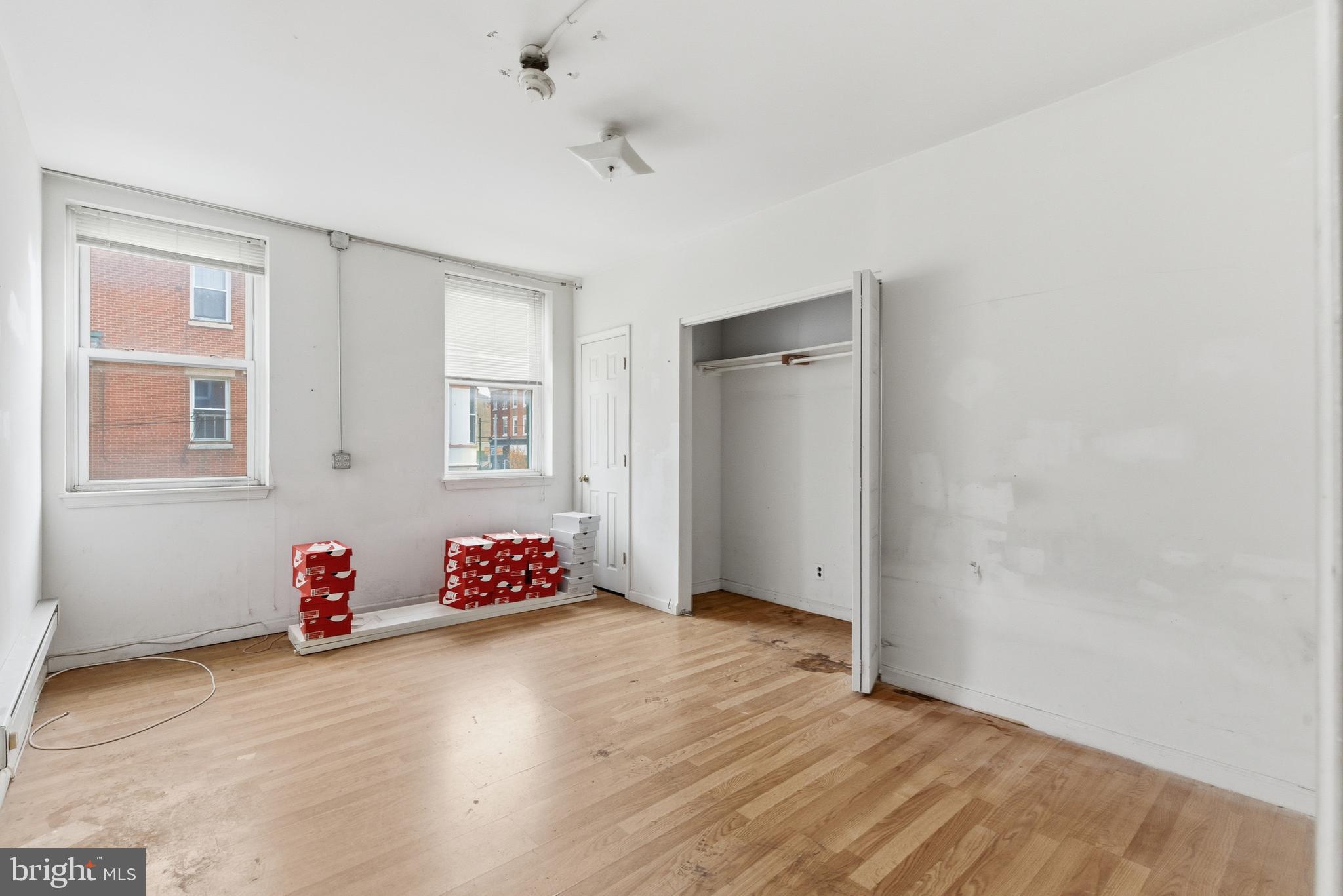 2801 W GIRARD AVENUE