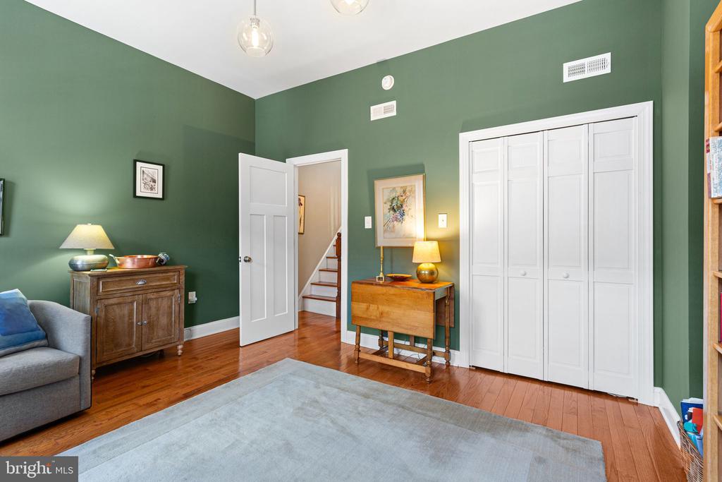 846 N 24TH STREET