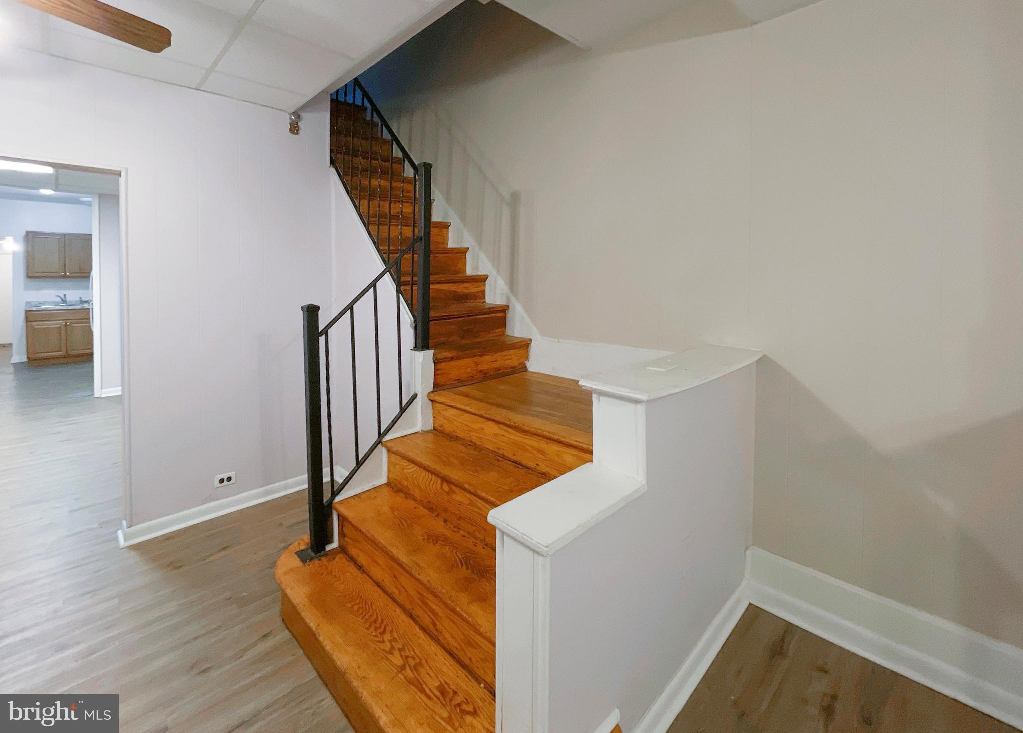 2835 W LEHIGH AVENUE