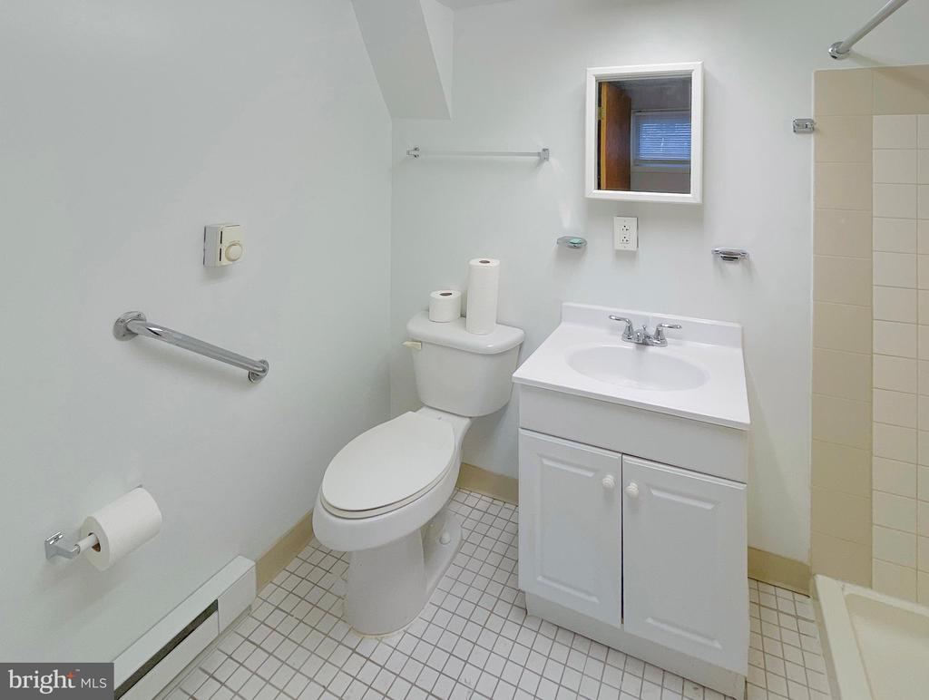 2835 W LEHIGH AVENUE
