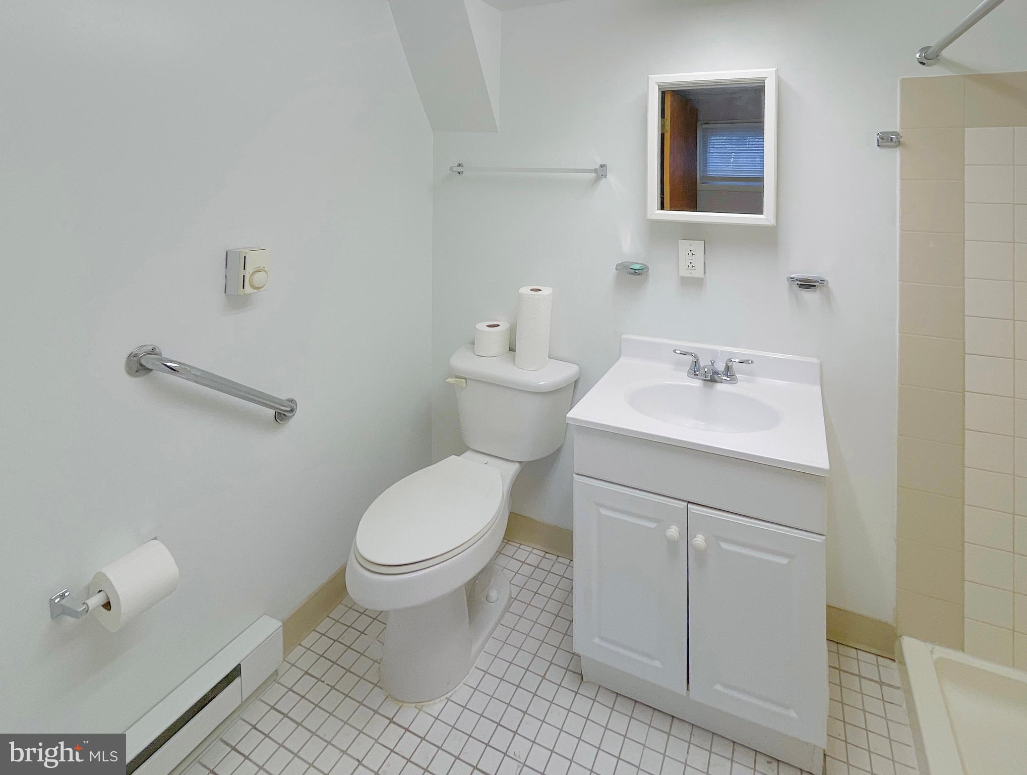 2835 W LEHIGH AVENUE