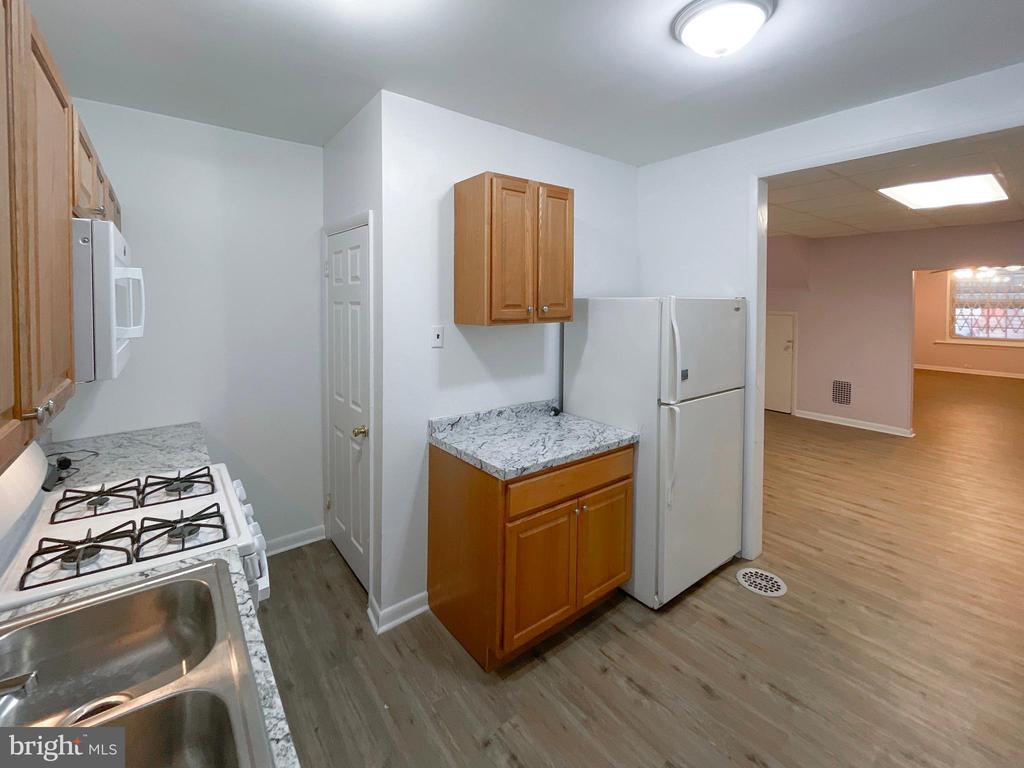 2835 W LEHIGH AVENUE