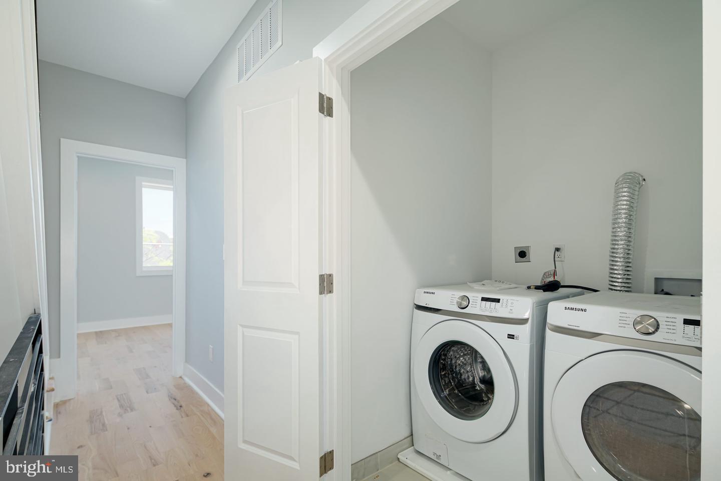 2336 N MASCHER STREET