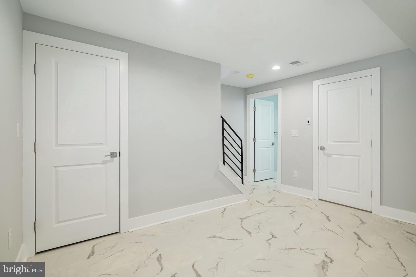 2336 N MASCHER STREET