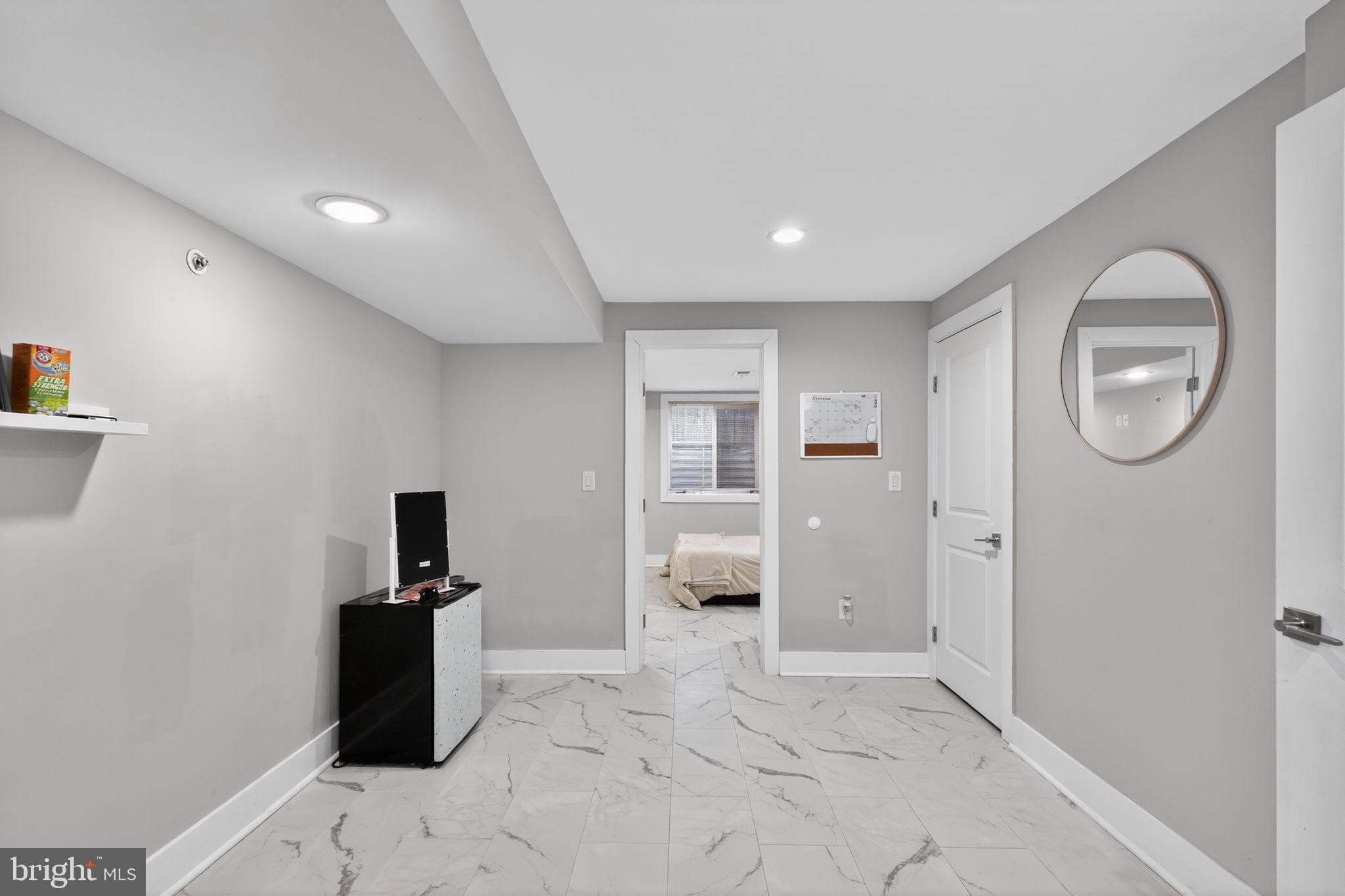 2336 N MASCHER STREET