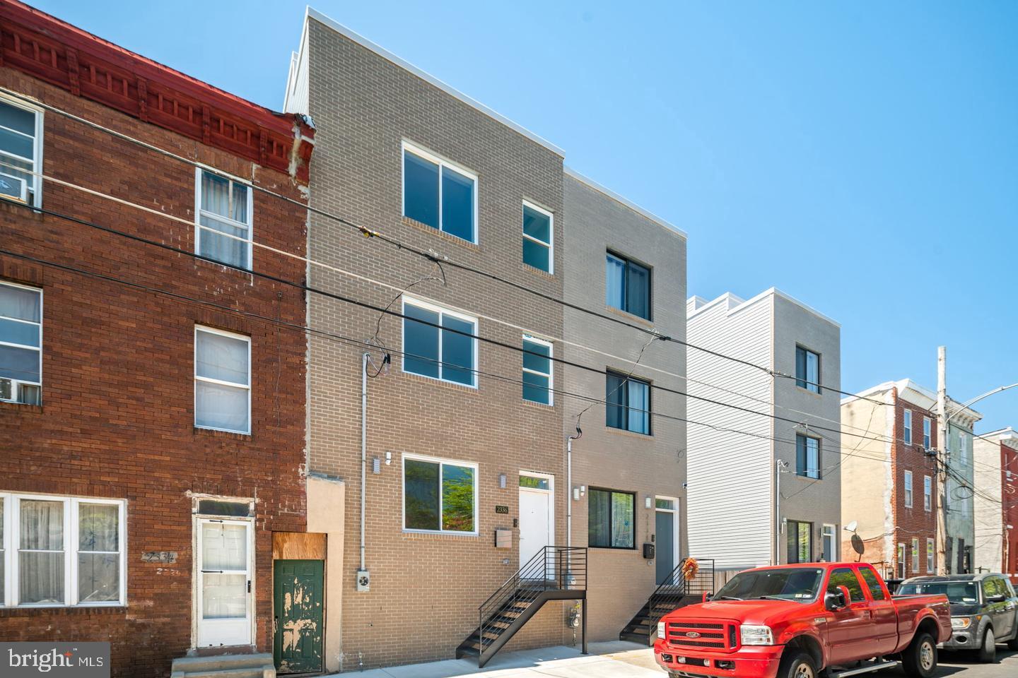 2336 N MASCHER STREET