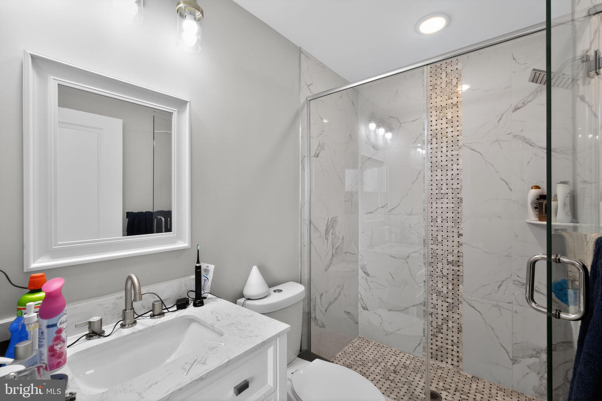 2336 N MASCHER STREET