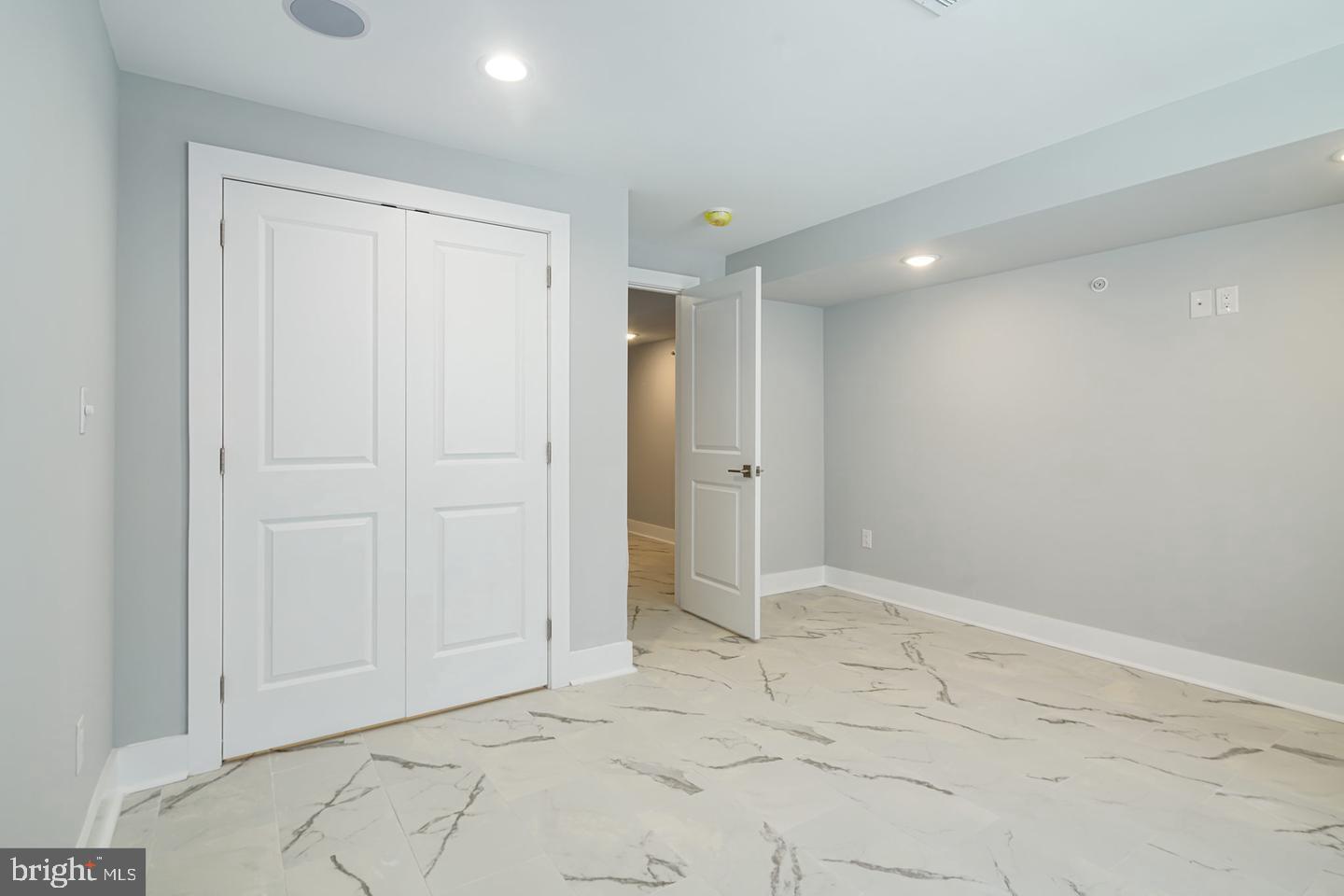 2336 N MASCHER STREET