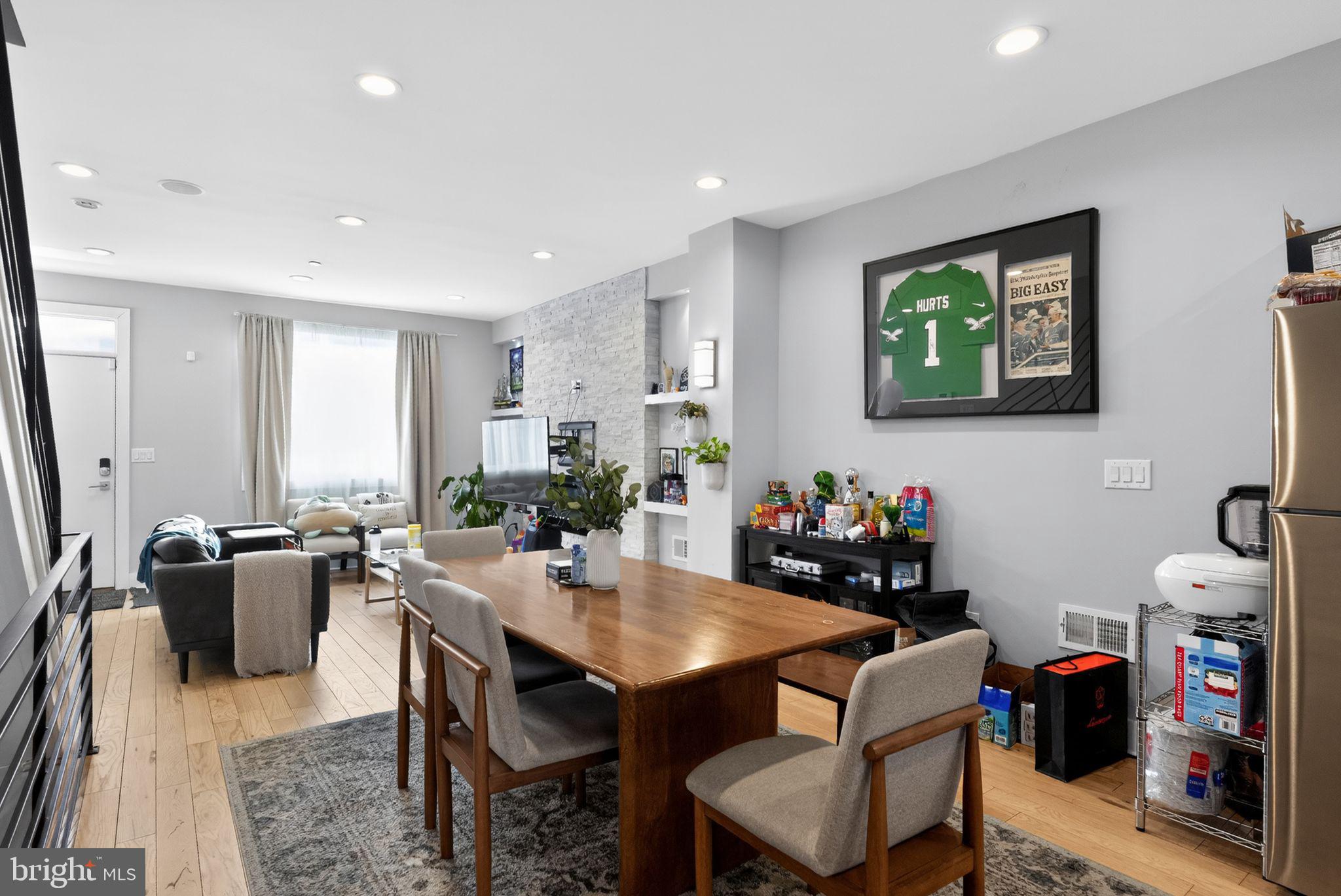 2336 N MASCHER STREET