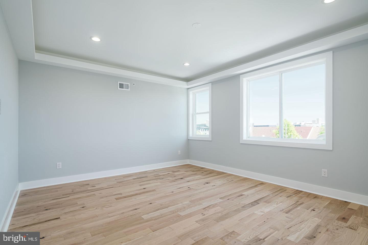 2336 N MASCHER STREET