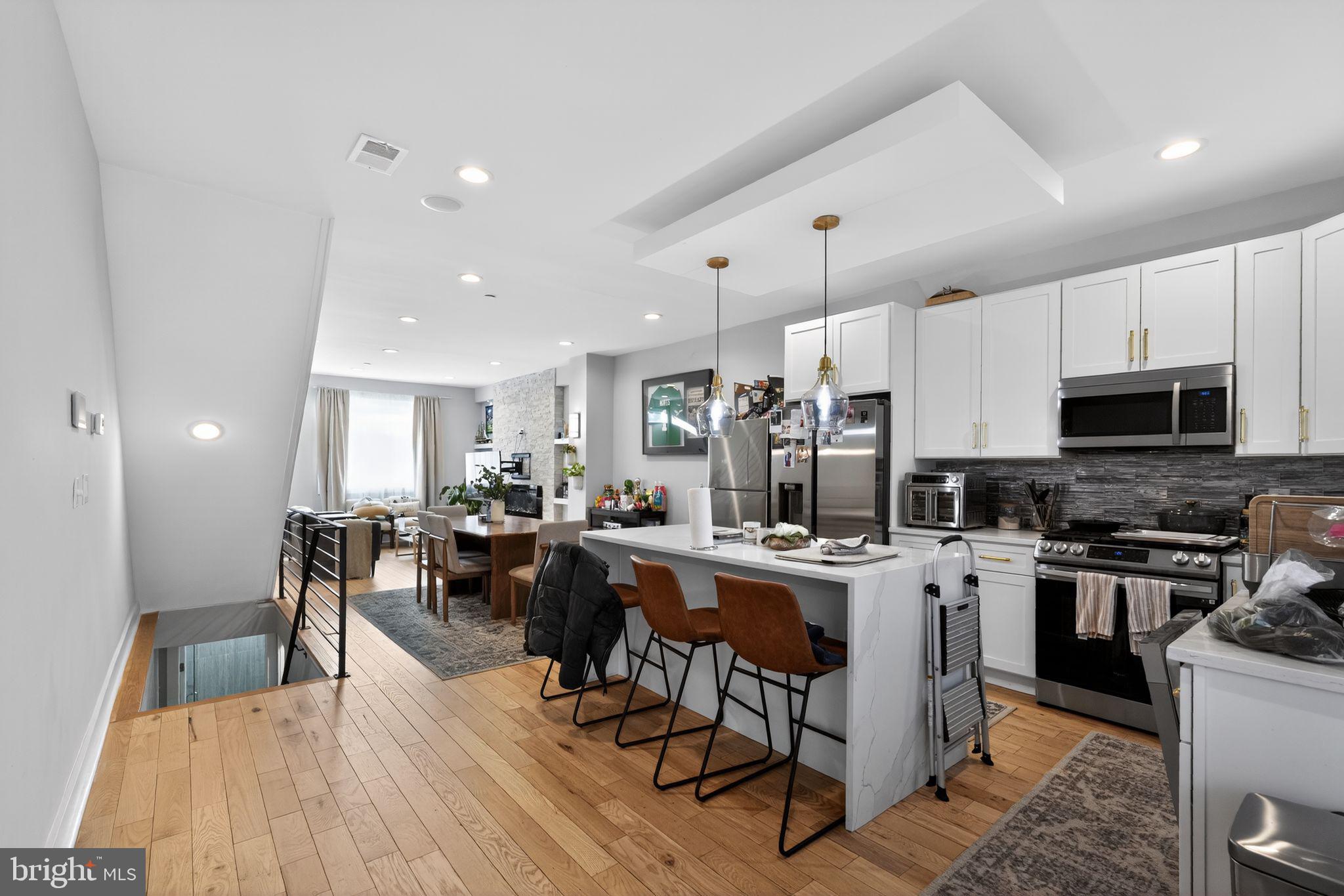 2336 N MASCHER STREET