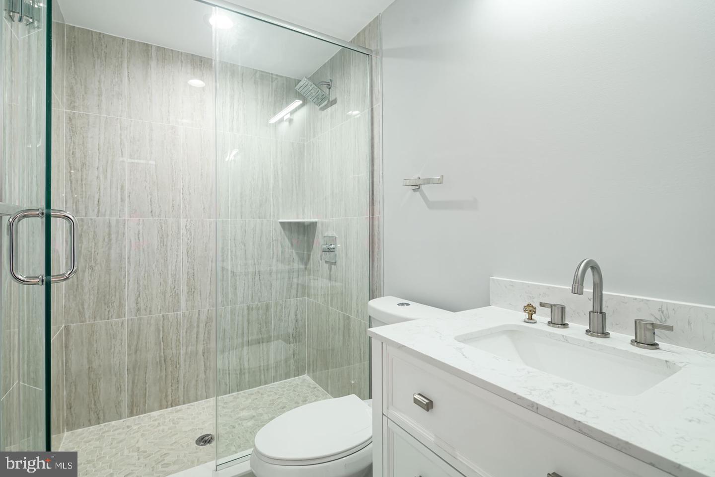 2336 N MASCHER STREET