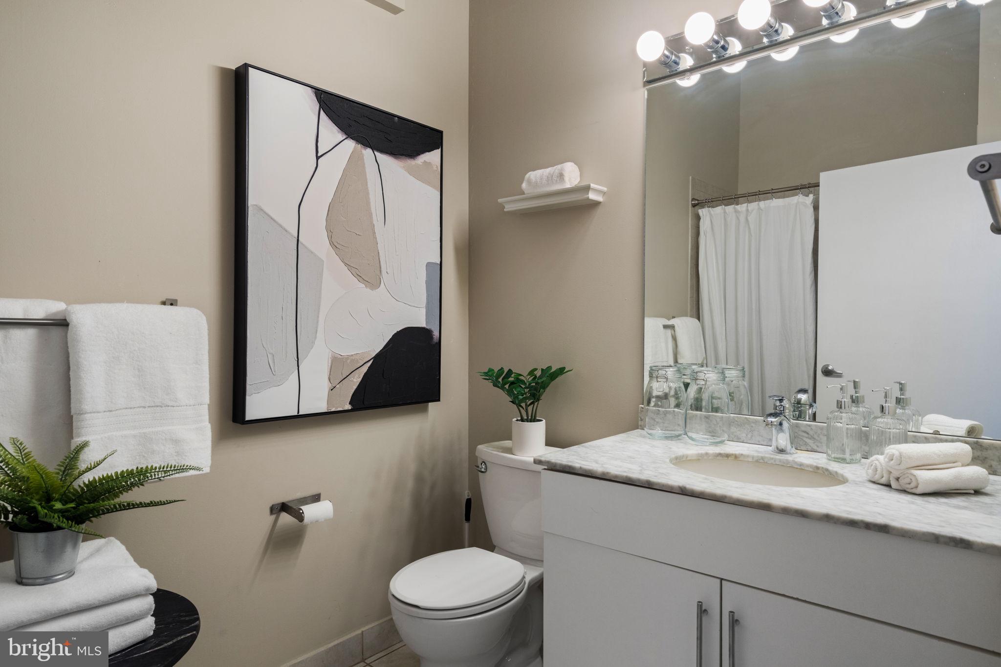 2200 ARCH STREET 409