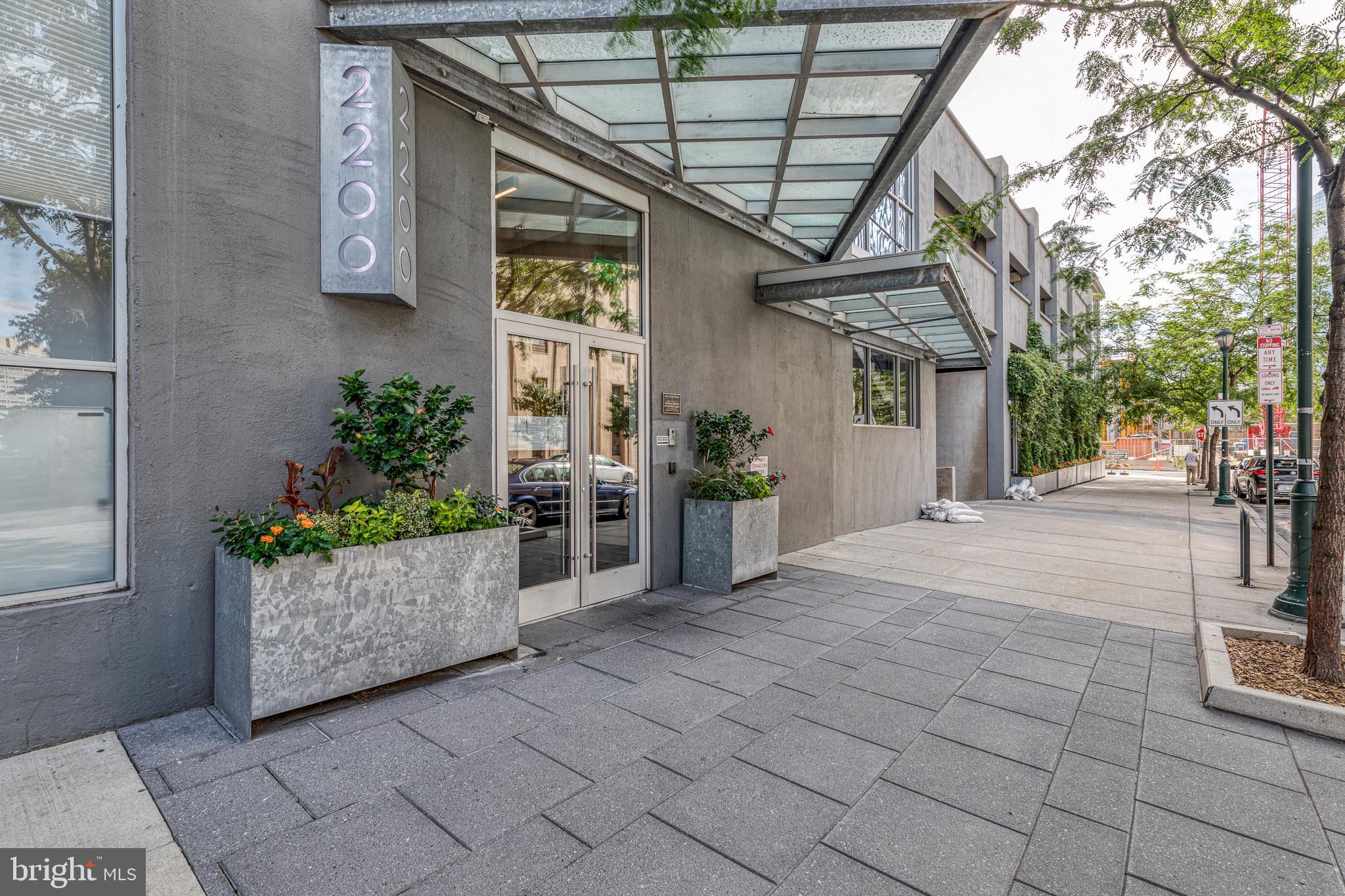 2200 ARCH STREET 409