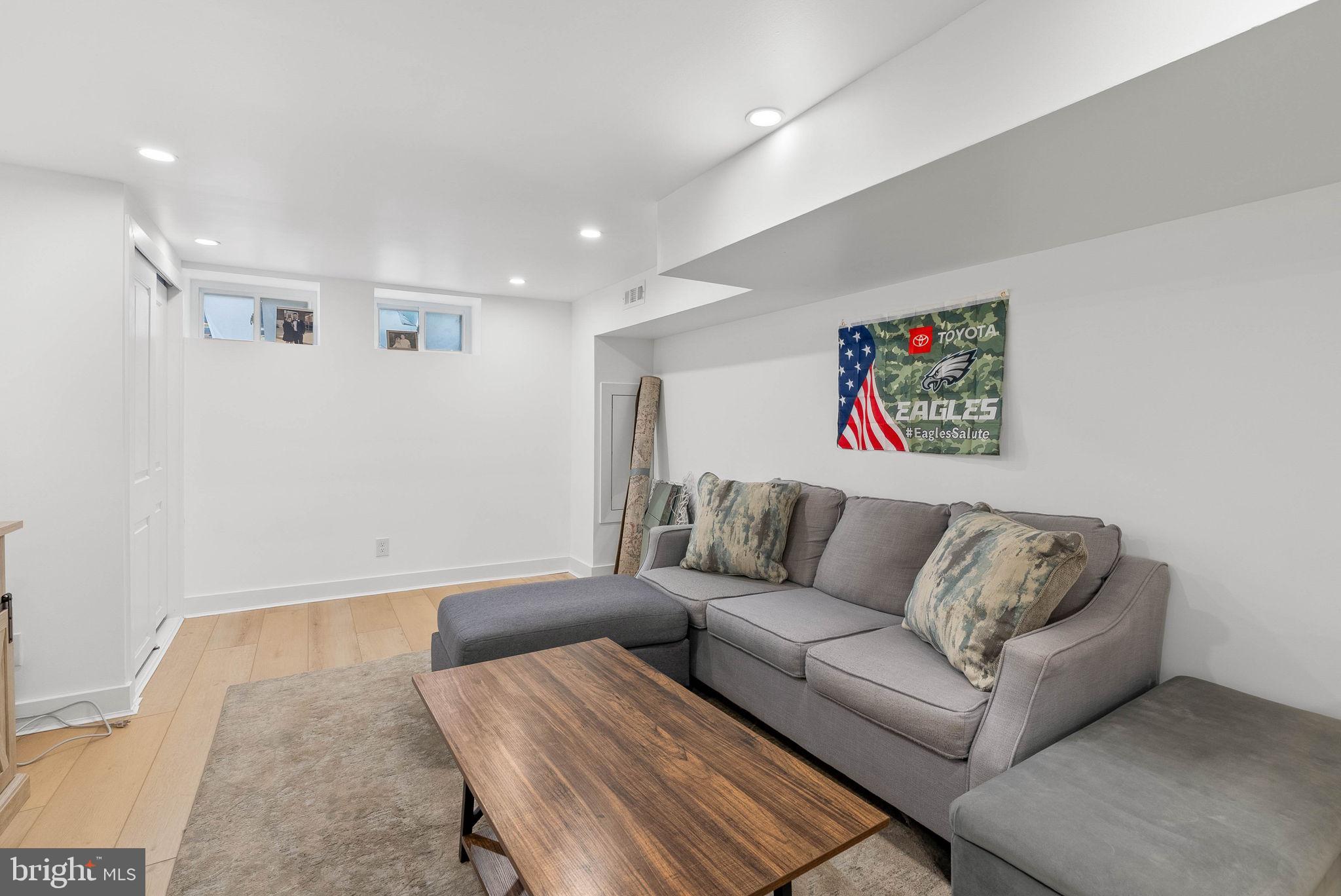 1743 MCCLELLAN STREET