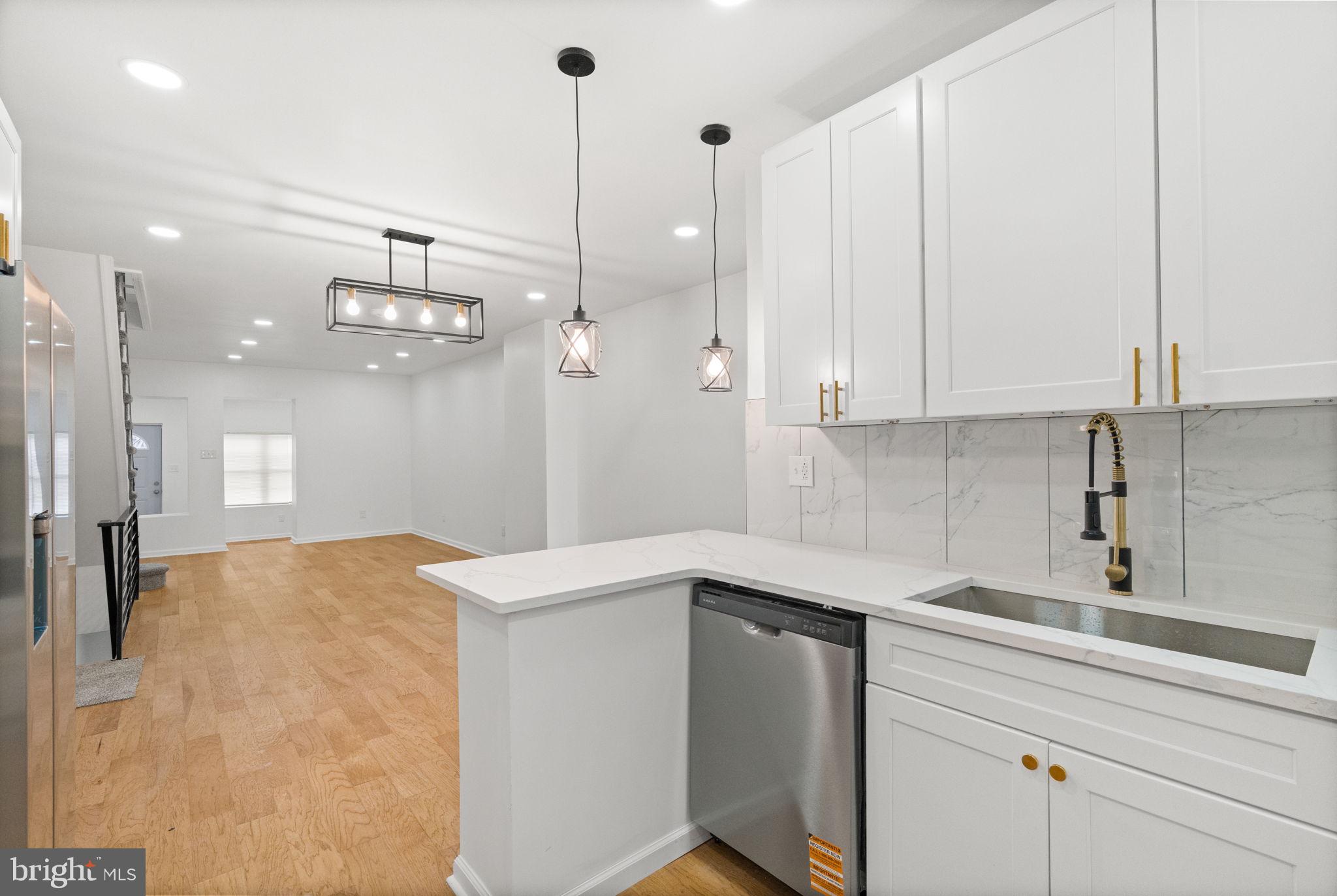 5612 HADDINGTON STREET