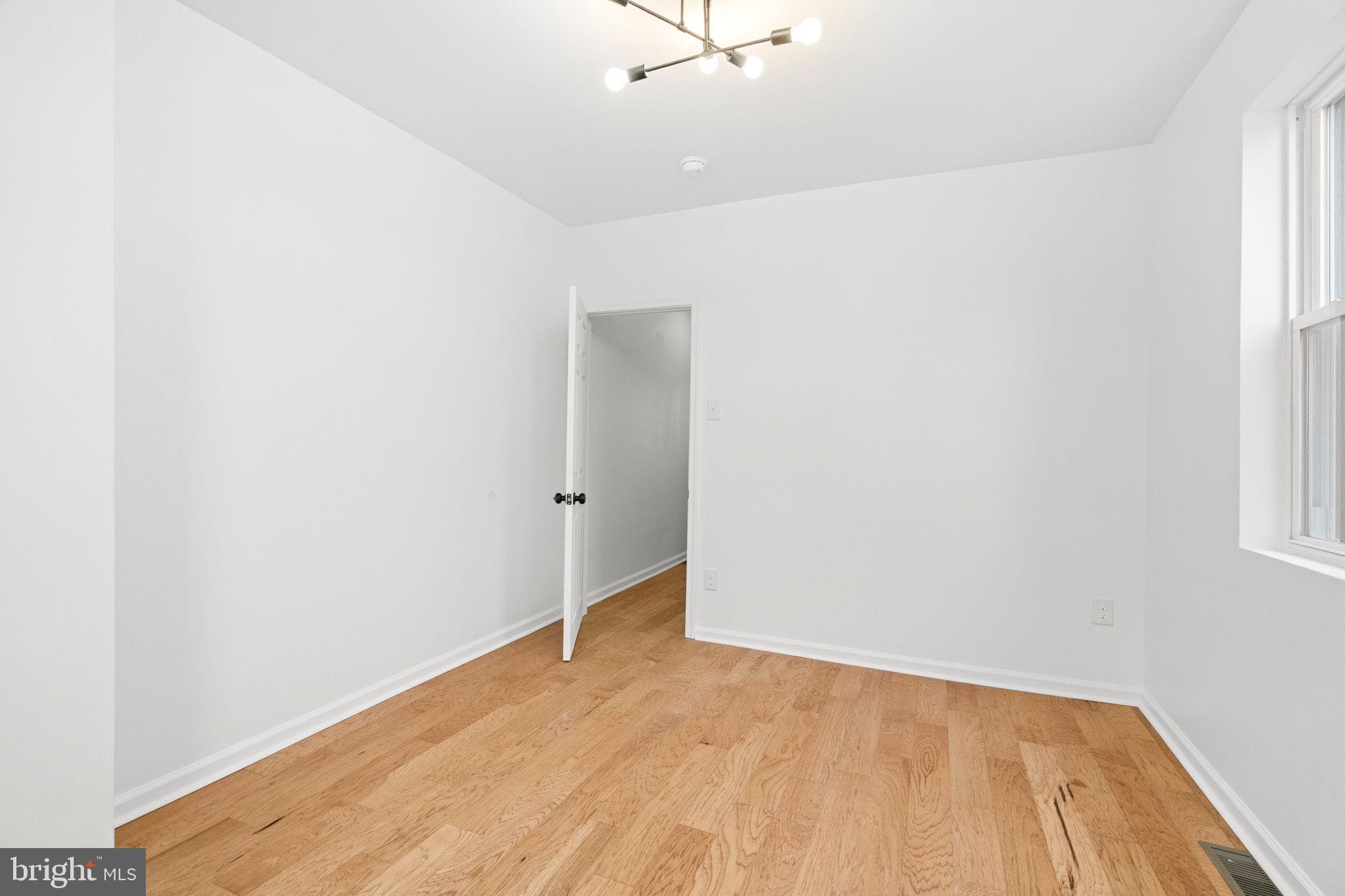 5612 HADDINGTON STREET