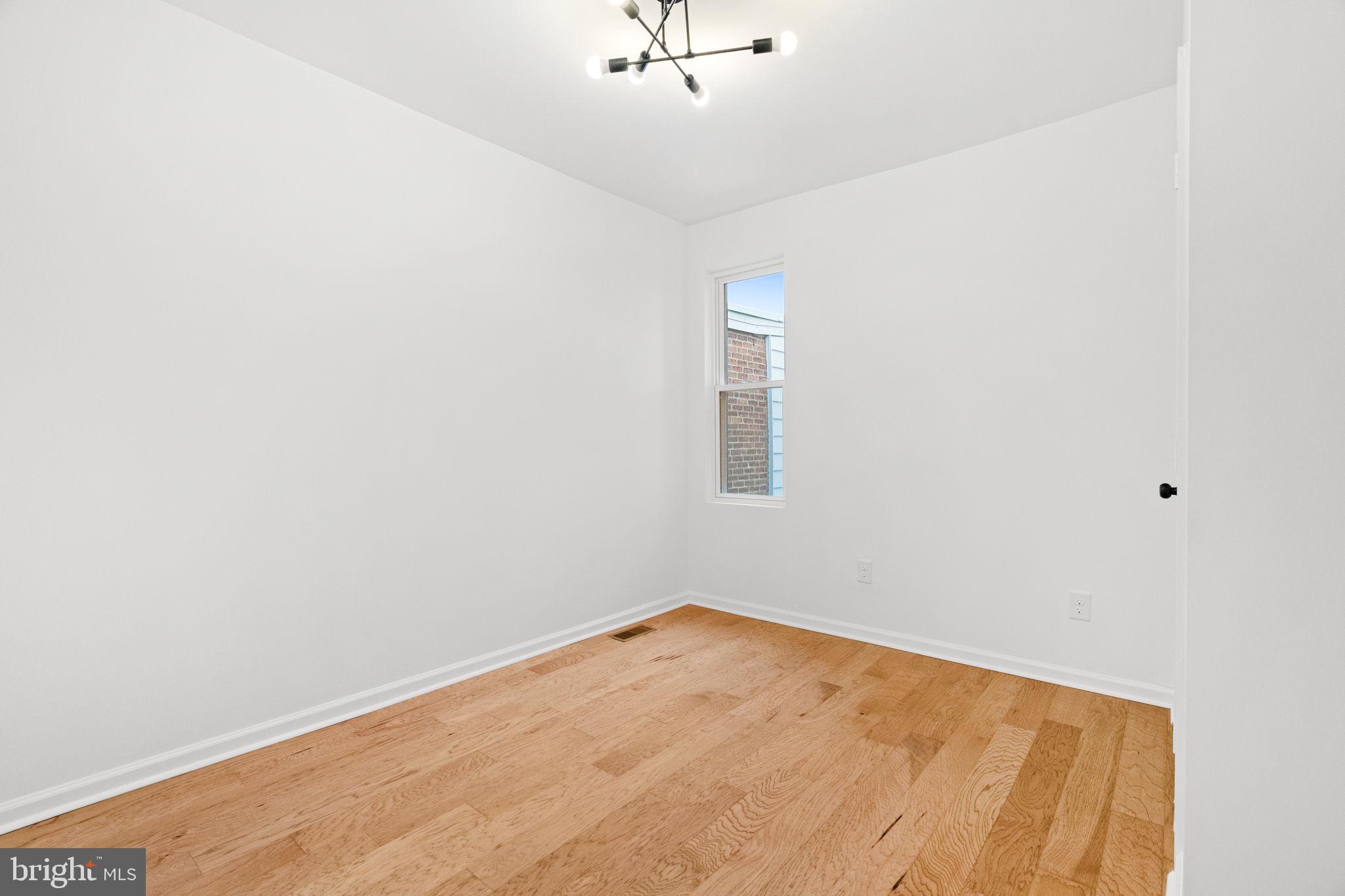 5612 HADDINGTON STREET