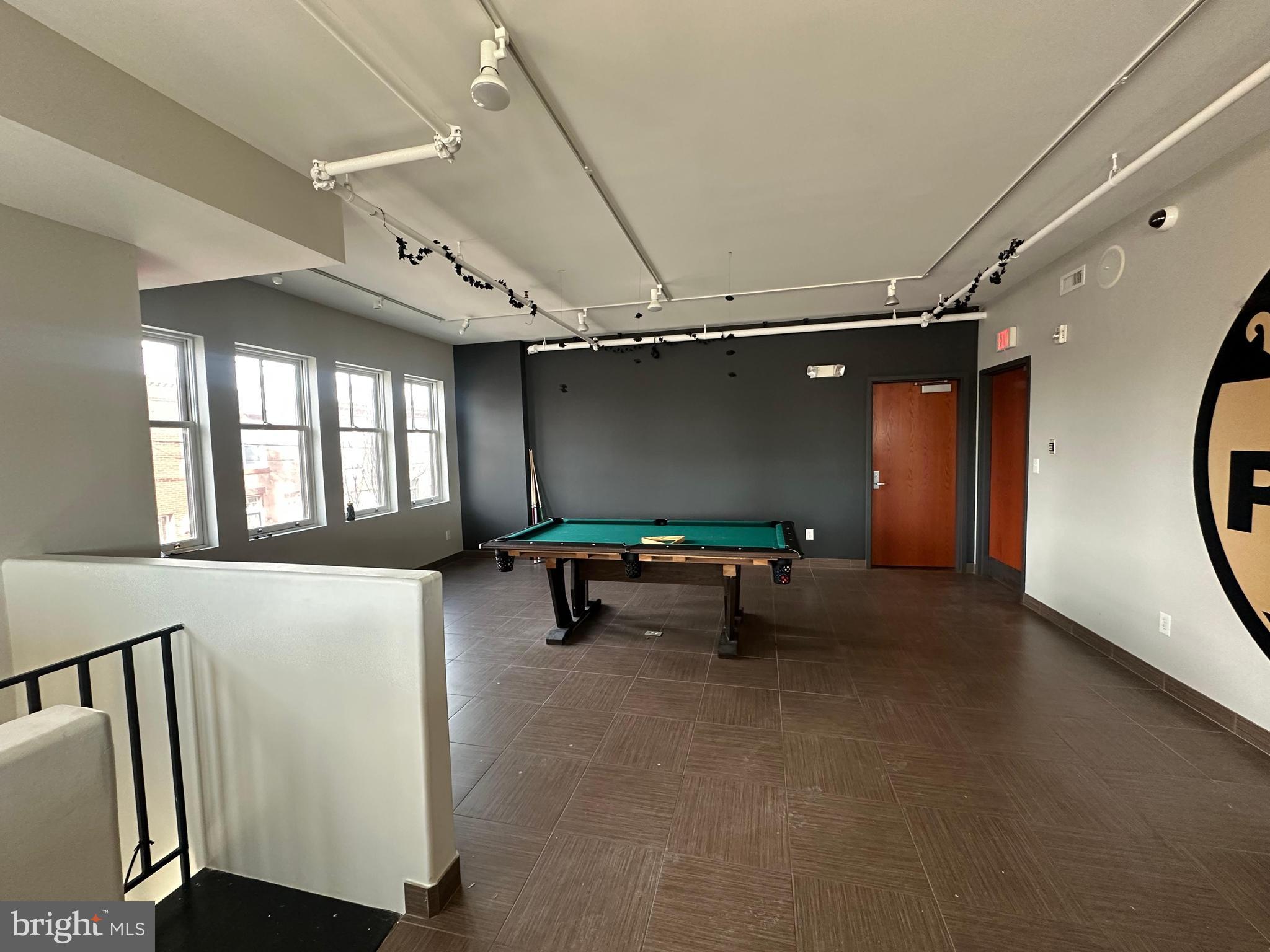 1437 W PASSYUNK AVENUE