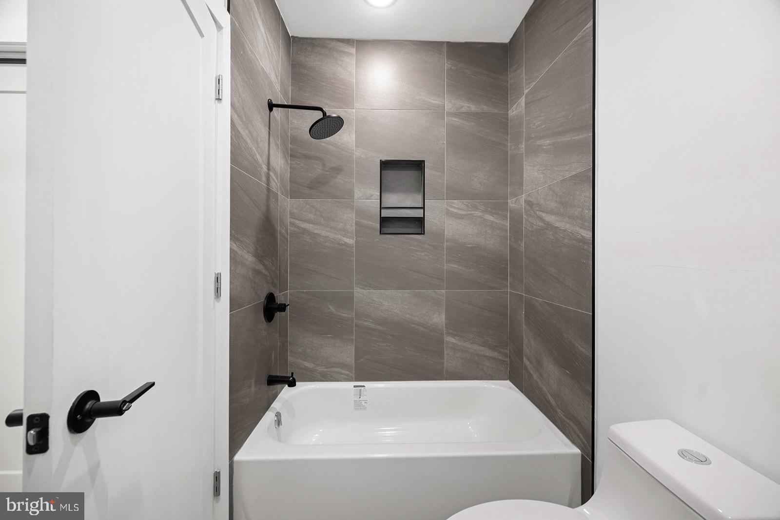 3216 W DIAMOND STREET 3