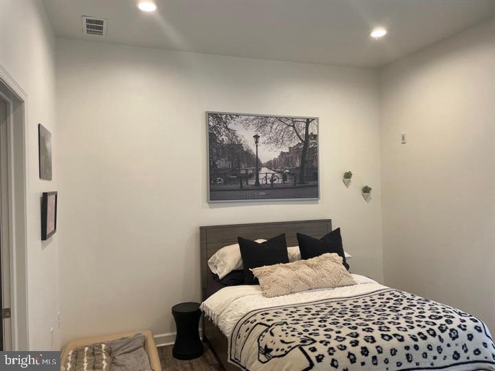 980 N MARSHALL STREET 1