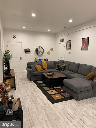 980 N MARSHALL STREET 1