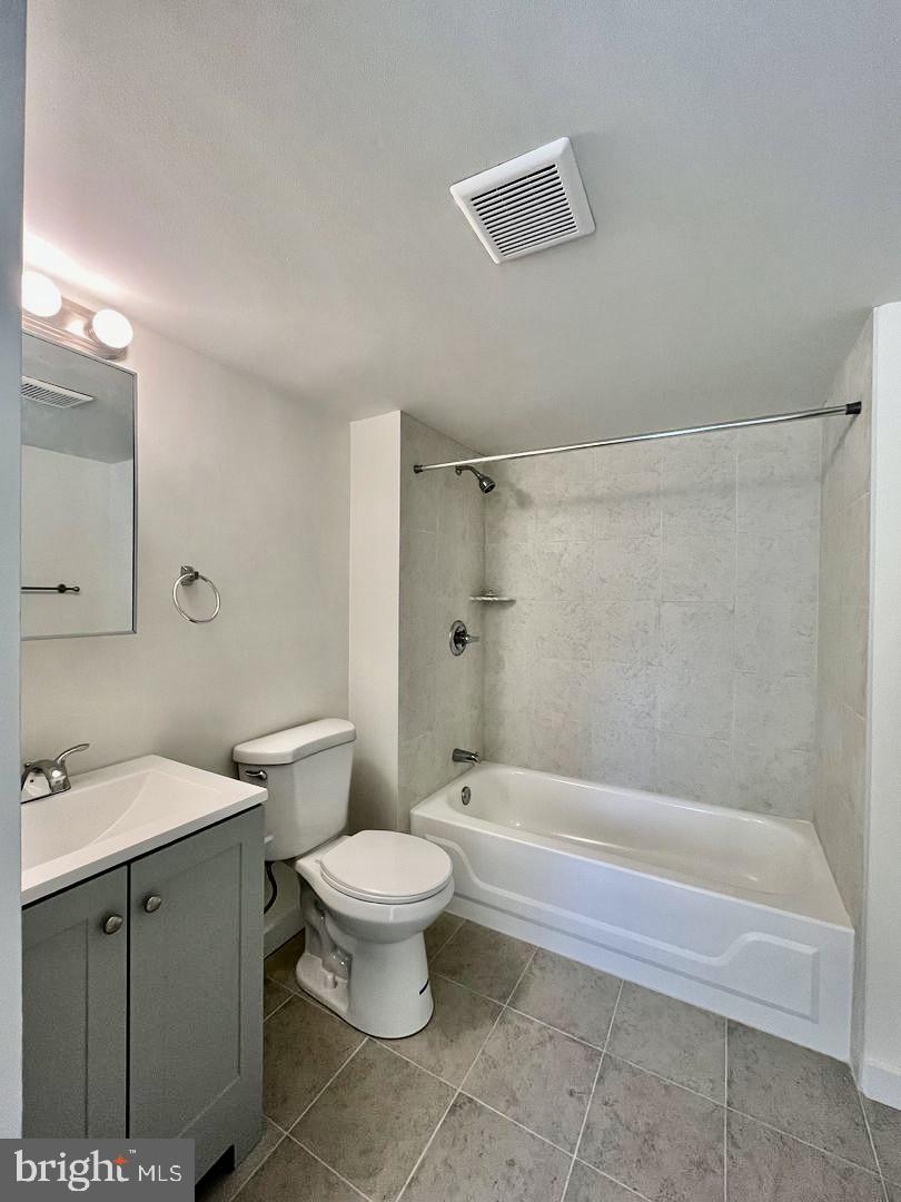 2148 GREEN STREET UNIT 2