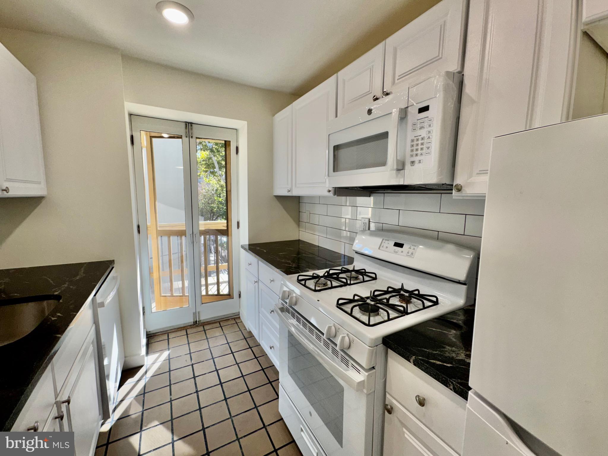 2148 GREEN STREET UNIT 2