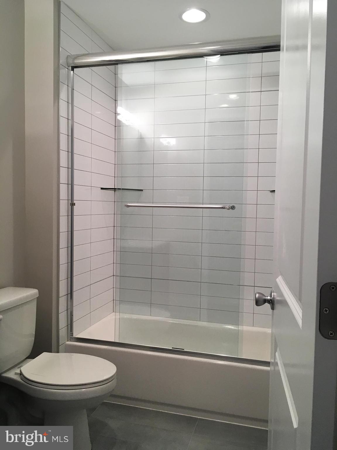 2341 W THOMPSON STREET C