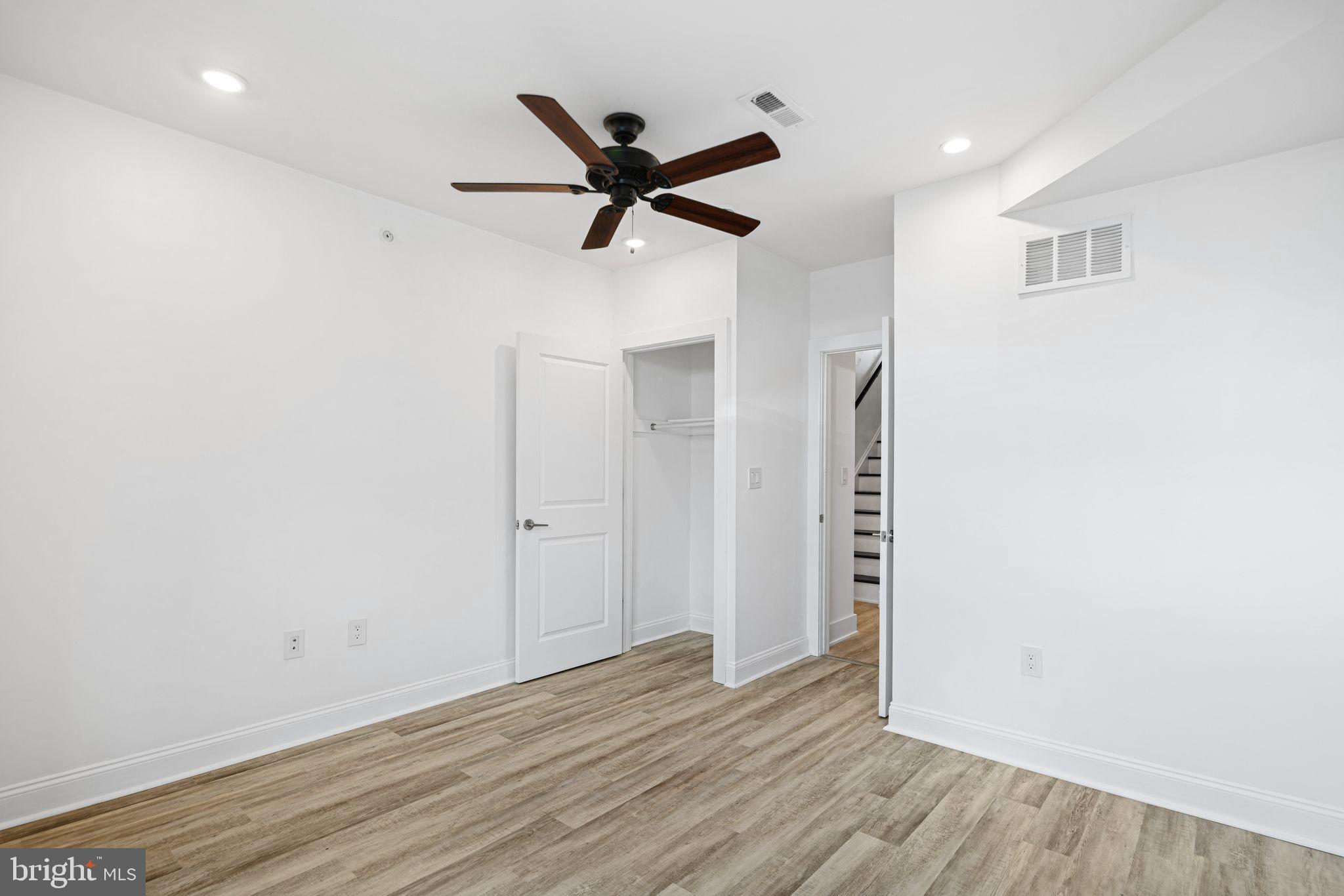 1832 E HUNTINGDON STREET 1