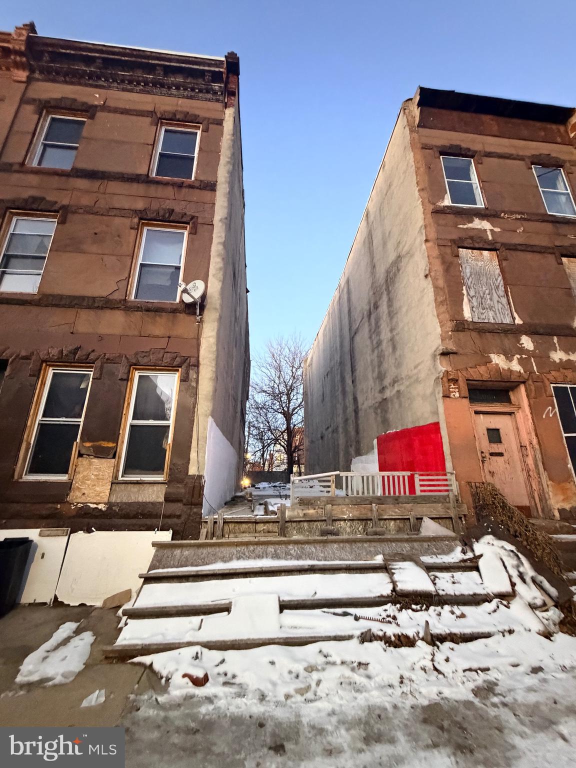 3021 W DIAMOND STREET